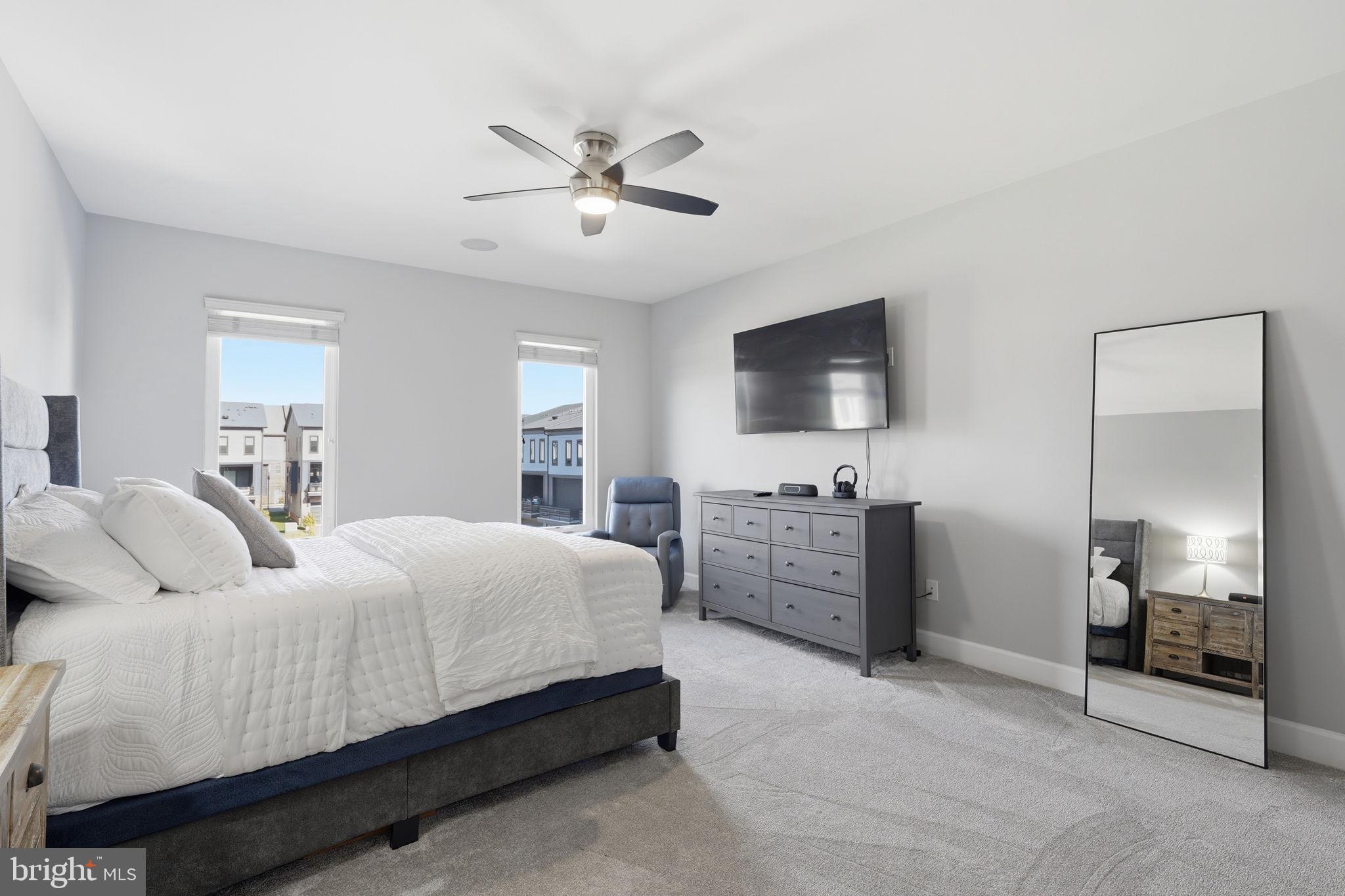 ONE LOUDOUN - Residential