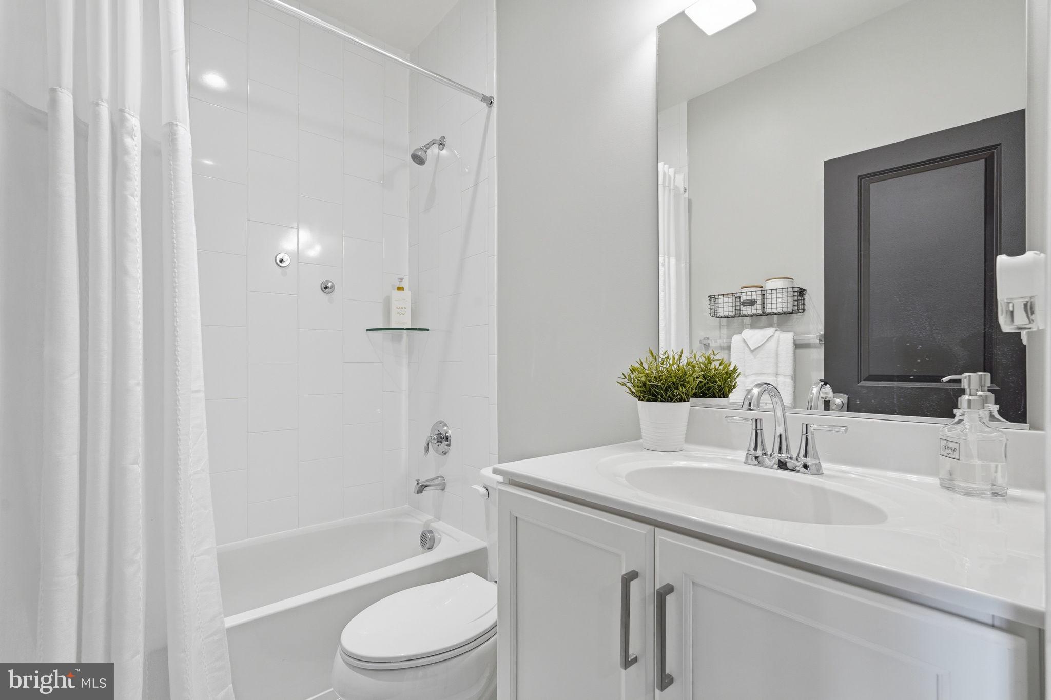 ONE LOUDOUN - Residential