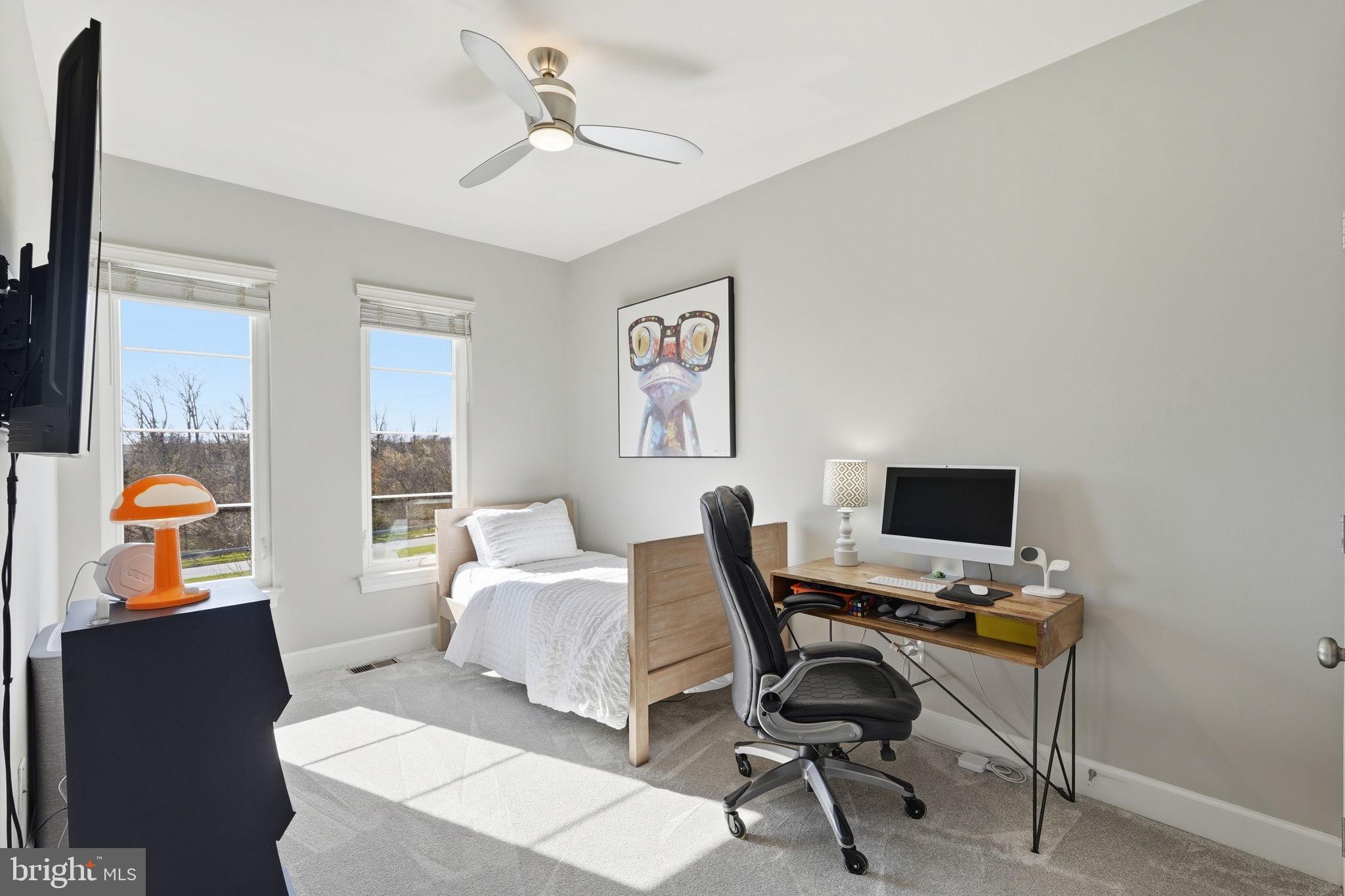 ONE LOUDOUN - Residential