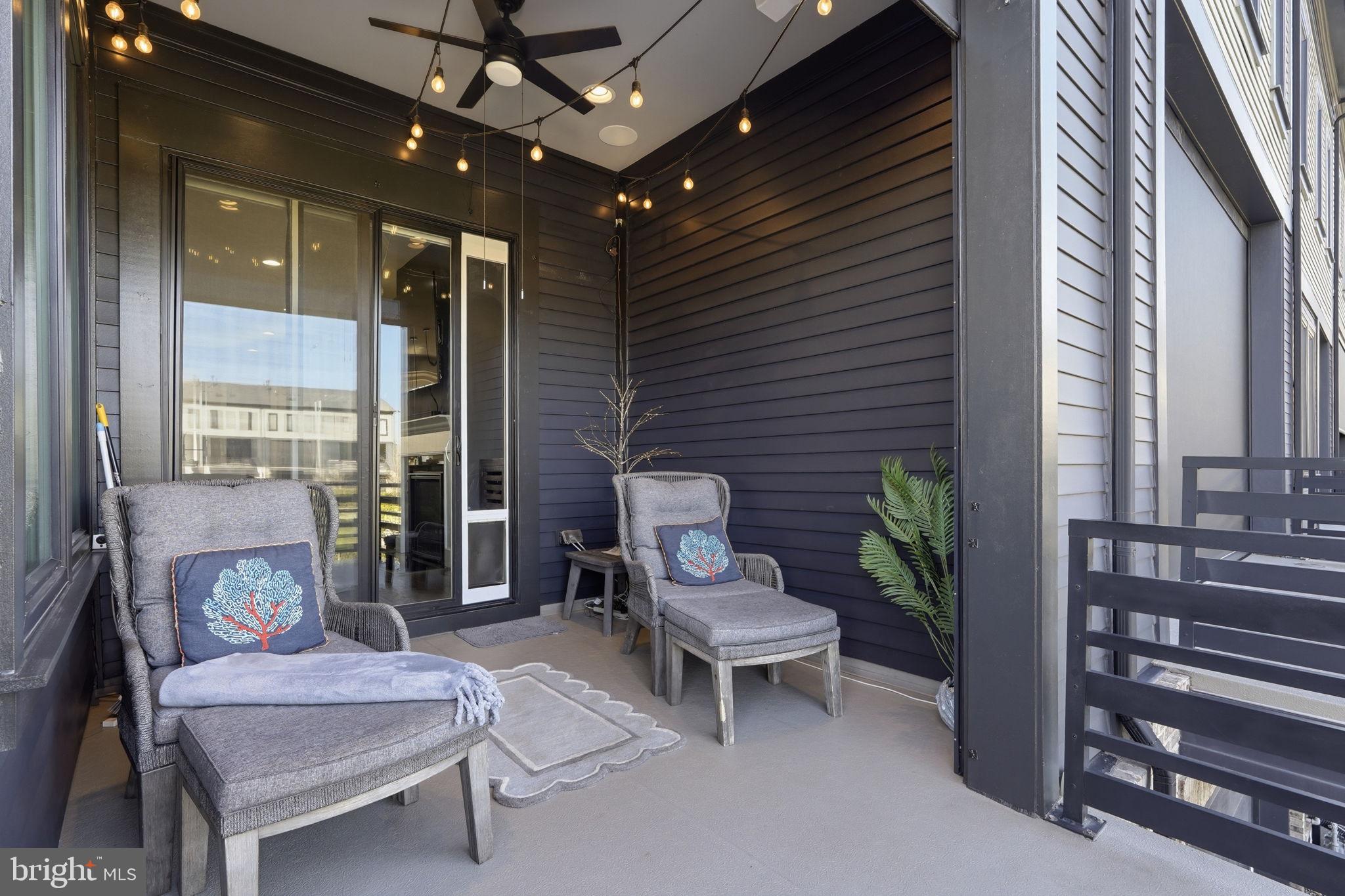 ONE LOUDOUN - Residential