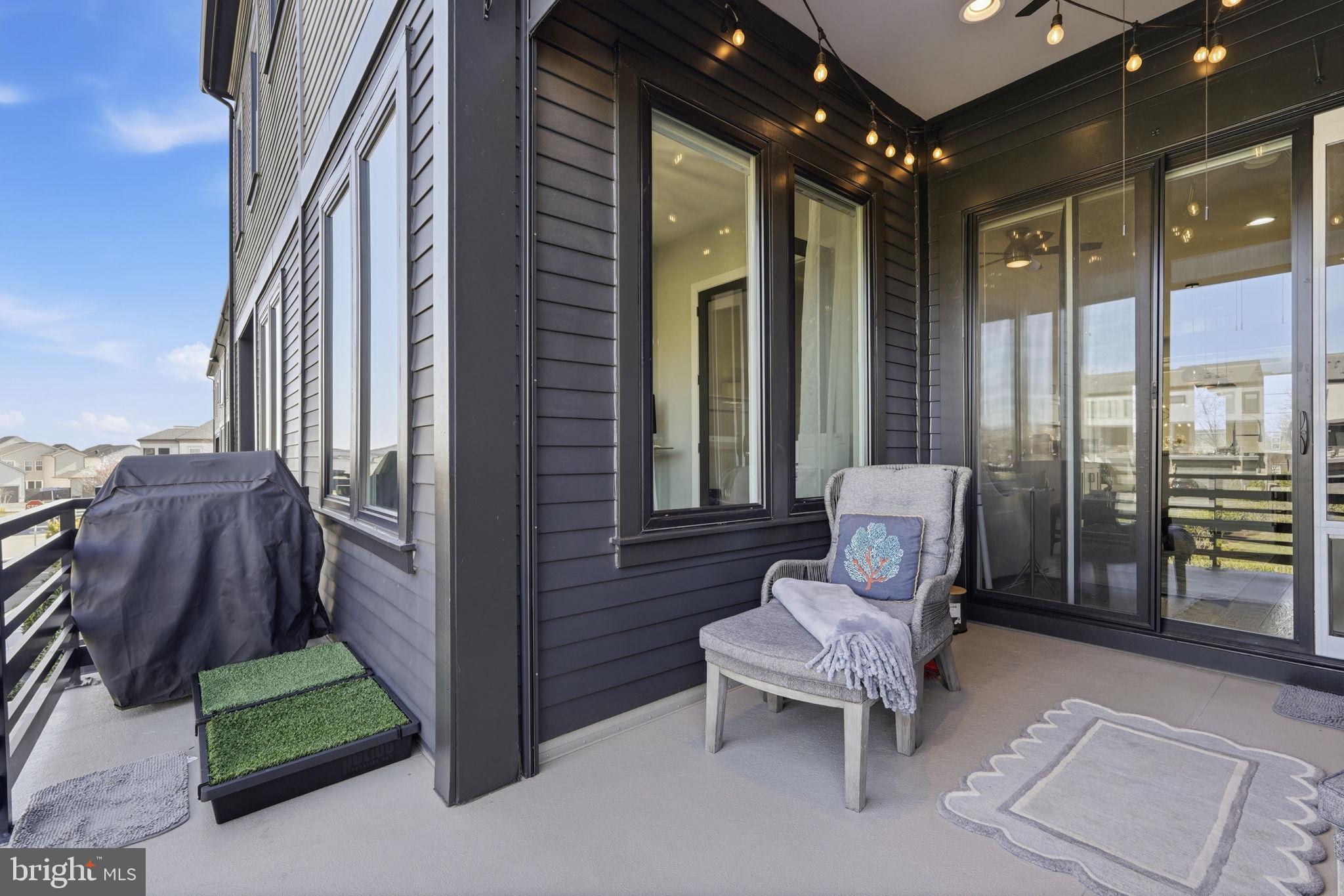 ONE LOUDOUN - Residential