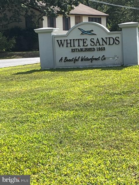 Great opportunity for someone with vision to build their new home. Located off Route 4 in the White Sands community.
