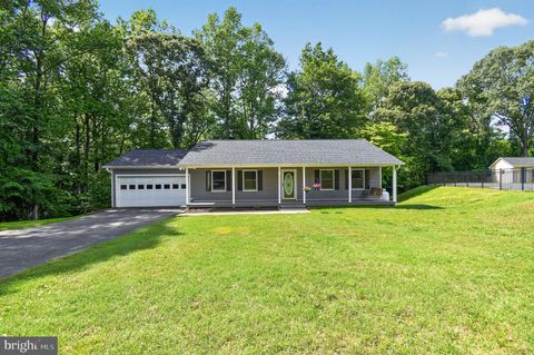 Homes For Rent - 5118 Coach Court<br/> HUNTINGTOWN, MD 20639