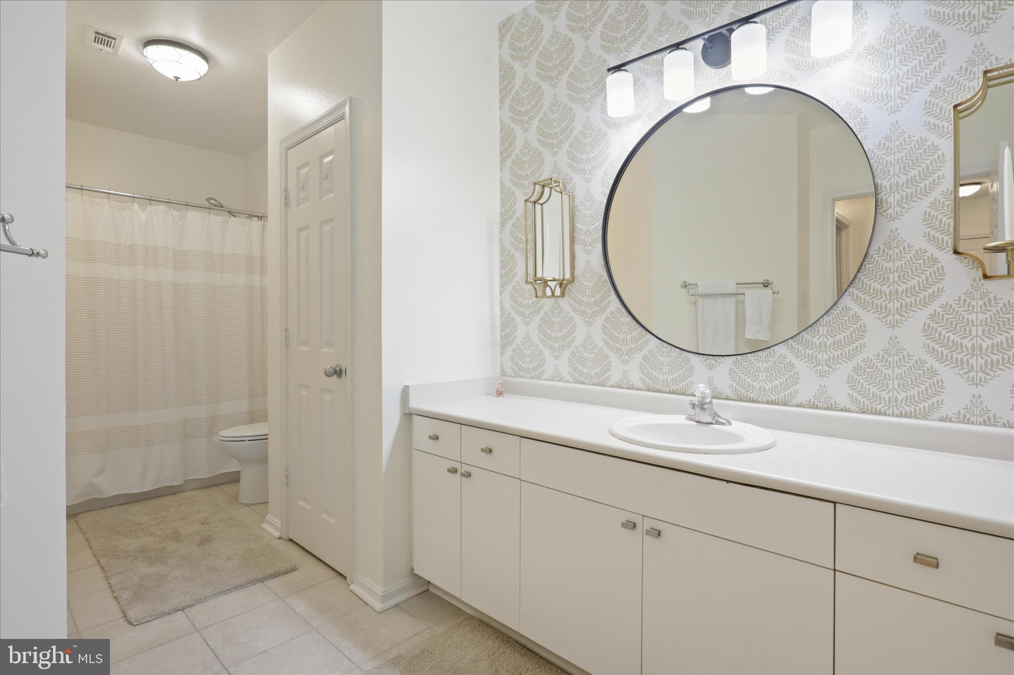 HIGH POINTE AT JEFFERSON - Residential