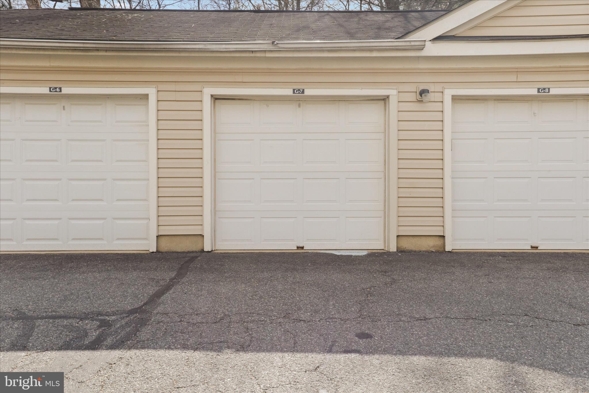 HIGH POINTE AT JEFFERSON - Residential