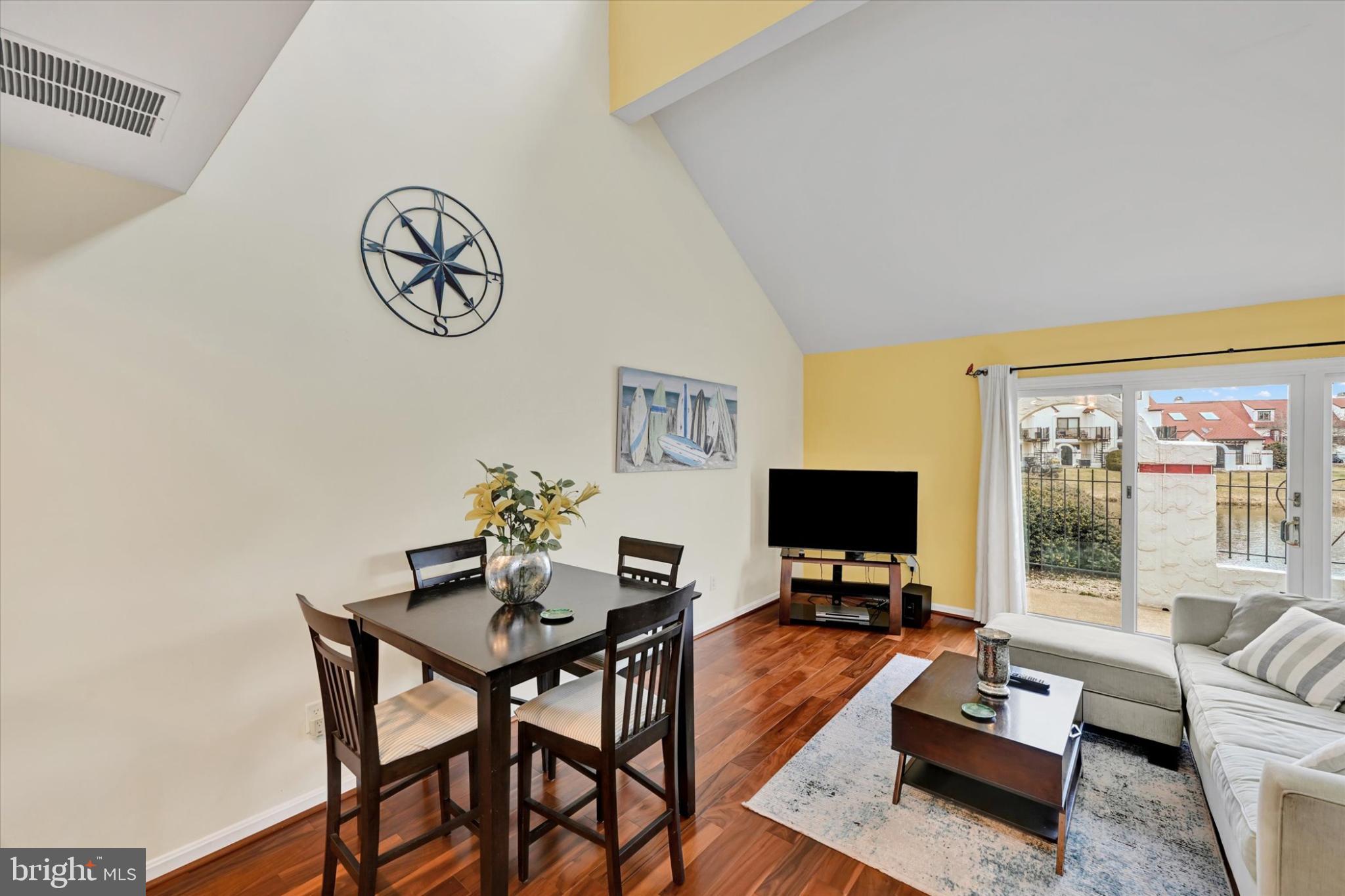 QUEENS LANDING - Residential