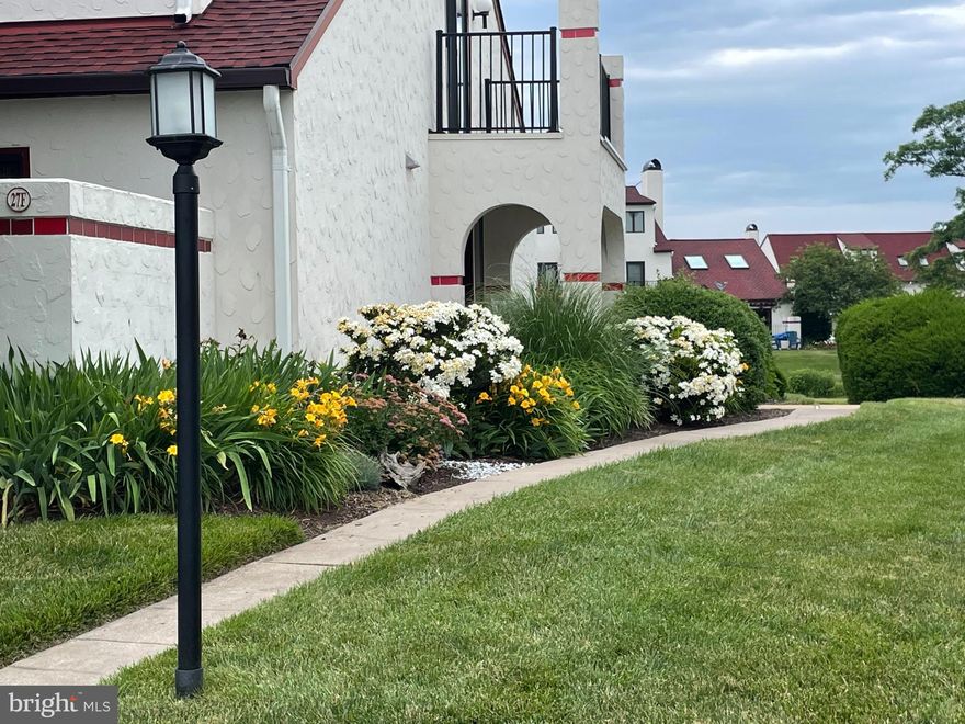 Fabulous Adriatic Grande unit ( largest end unit and 1 of 4) in the desirable Queens Landing community. With 1,380 sq. ft. of meticulously maintained space, this home features an open floor plan that seamlessly connects the living, dining, and kitchen areas, perfect for entertaining. FIRST FLOOR BEDROOM suite features a private patio while second floor owner suite has an adjoining loft with a fireplace and a delightful water view deck for morning coffee! Enjoy upgraded countertops, a spacious kitchen island, beautiful hardwood flooring, vaulted ceilings, NEW HVAC AND WATER HEATER, and a serene pond front patio for evening relaxation.  The community offers fantastic amenities, including a fitness center, outdoor pool facing the river, tennis court/pickle ball, and scenic walking paths, fostering an active lifestyle. Possible marina slips available for lease or sale. Located near top-rated schools and lush parks, this neighborhood is perfect for those seeking a vibrant community. 
 This property is a true gem! Experience the perfect blend of comfort, community, and convenience!