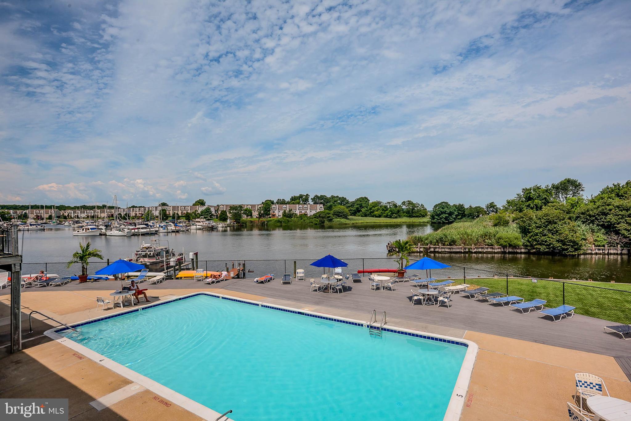 QUEENS LANDING - Residential