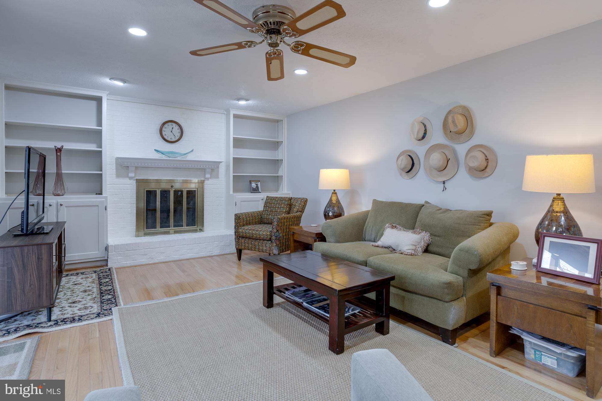 BURKE CENTRE - Residential