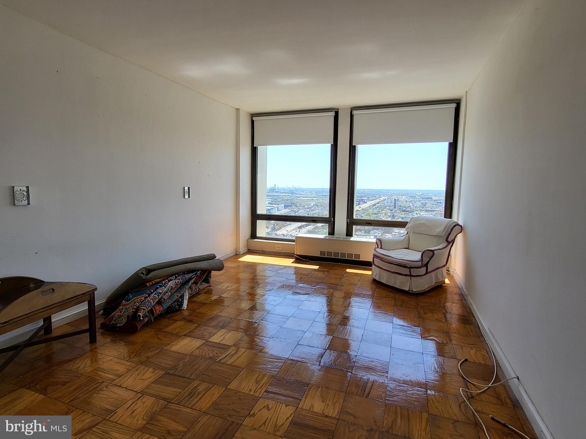 SOCIETY HILL - Residential Lease