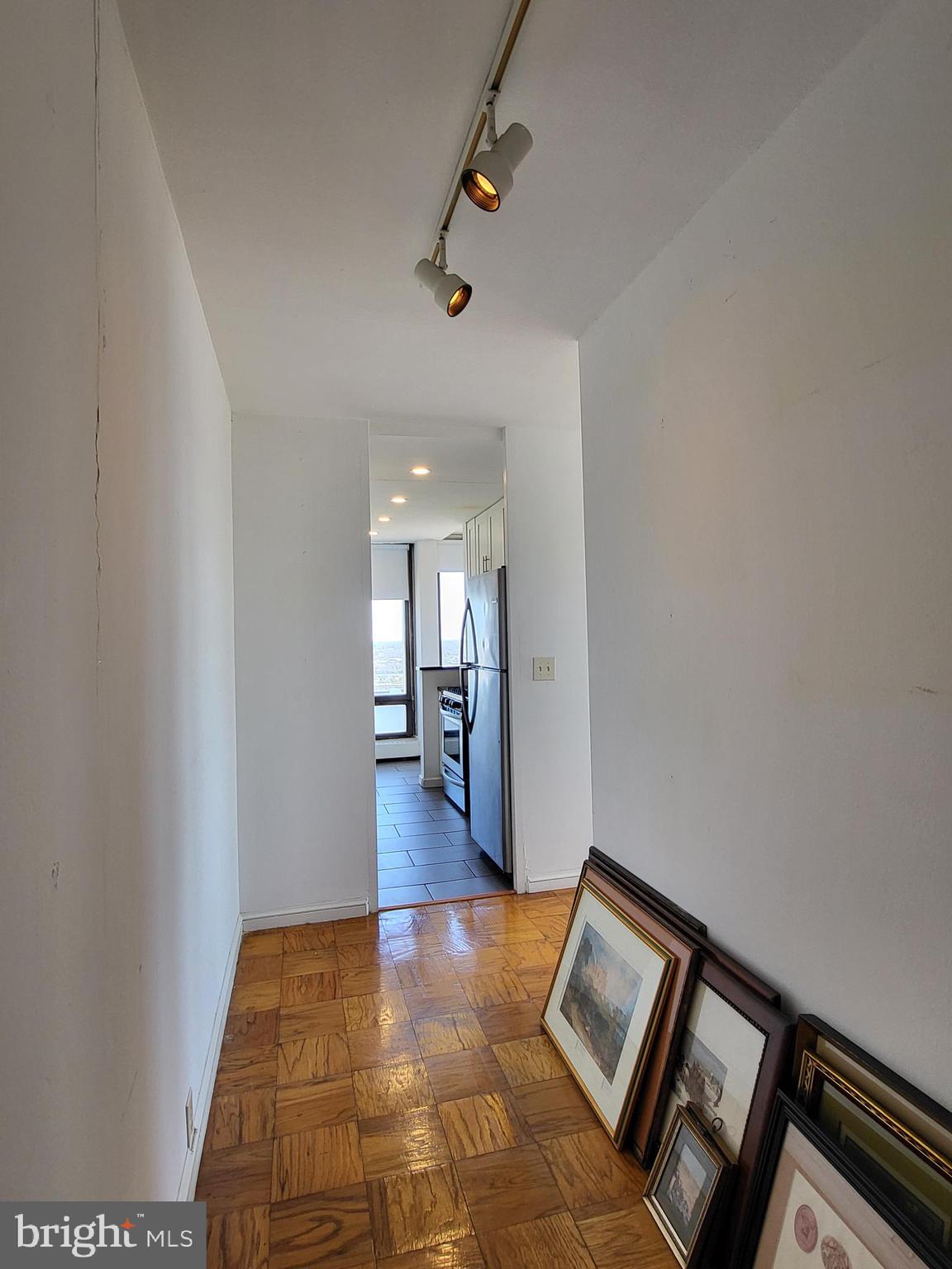 SOCIETY HILL - Residential Lease