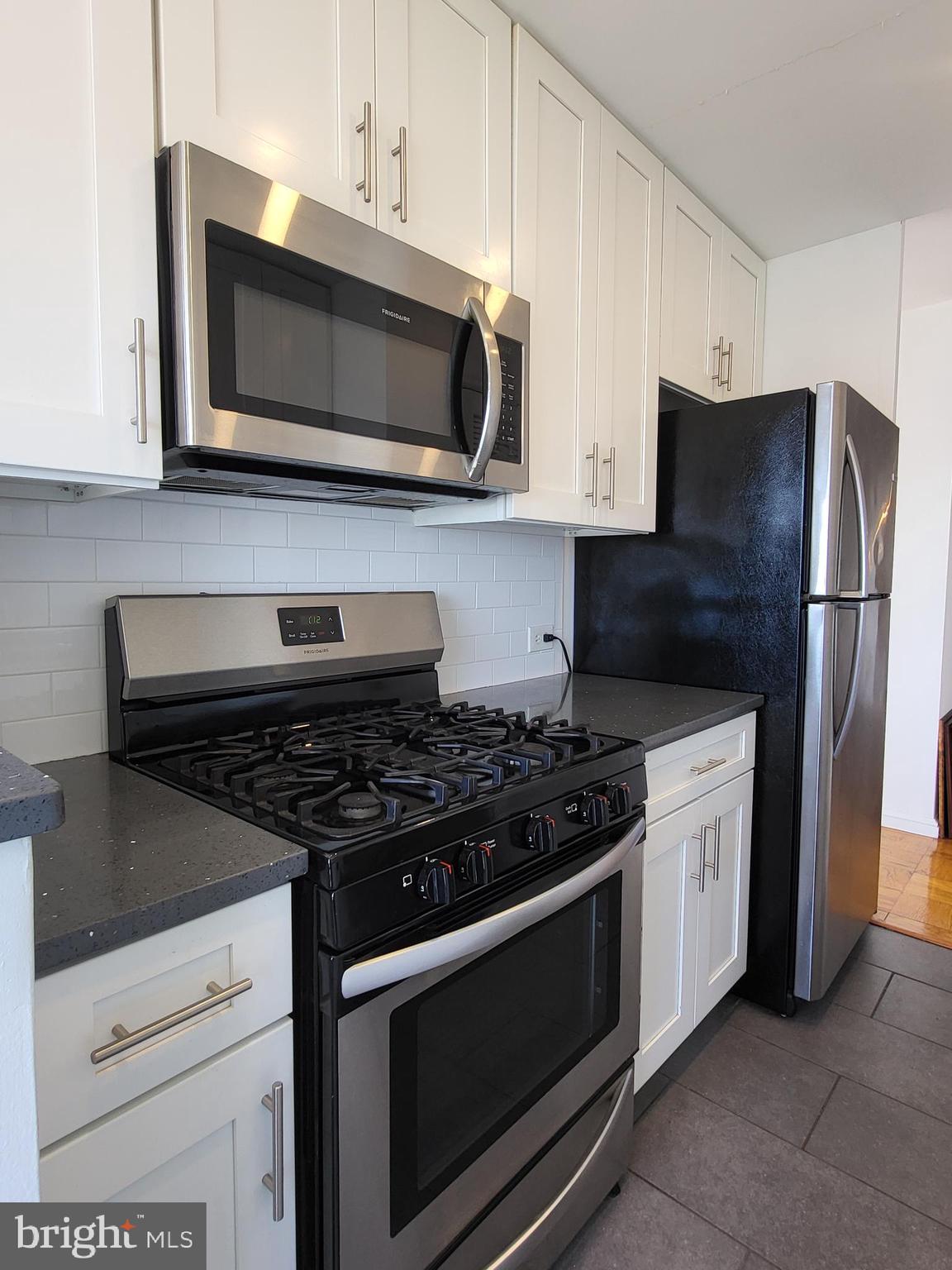 SOCIETY HILL - Residential Lease