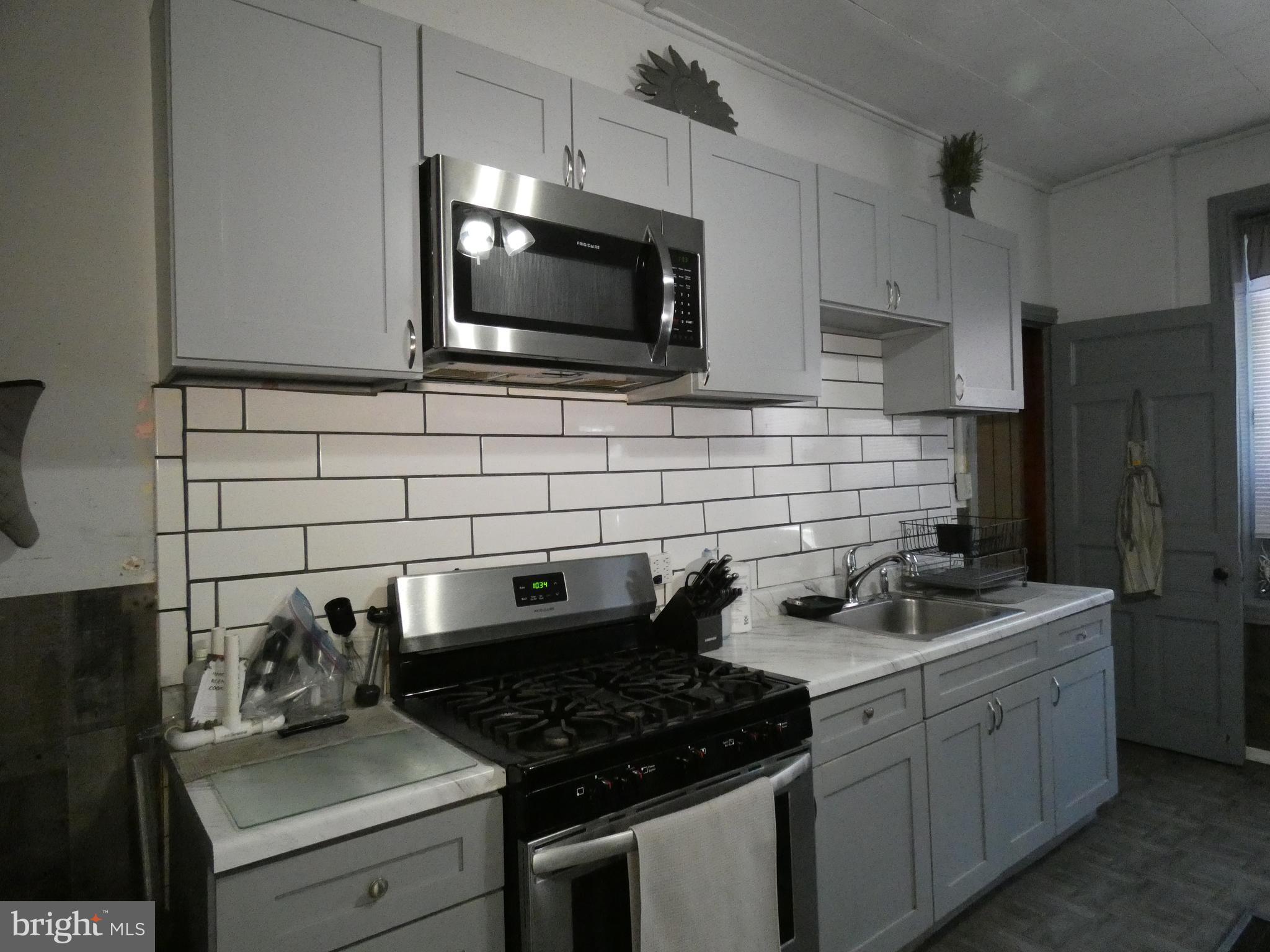 EAST OAK LANE - Residential