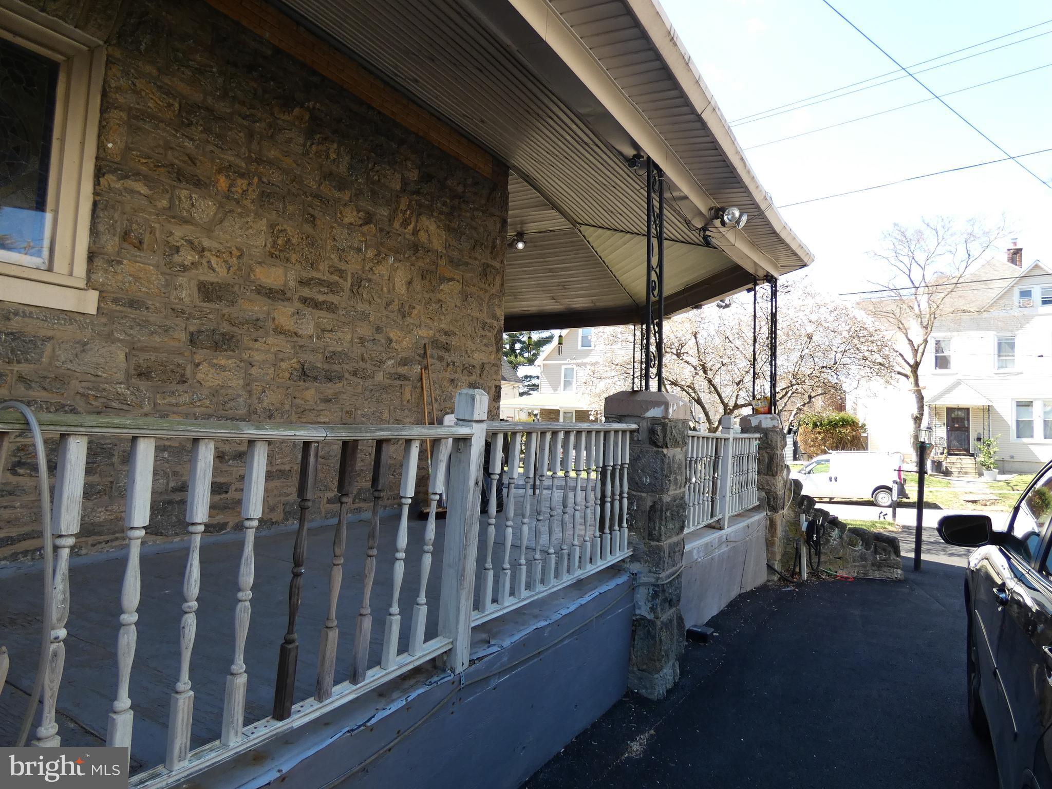 EAST OAK LANE - Residential