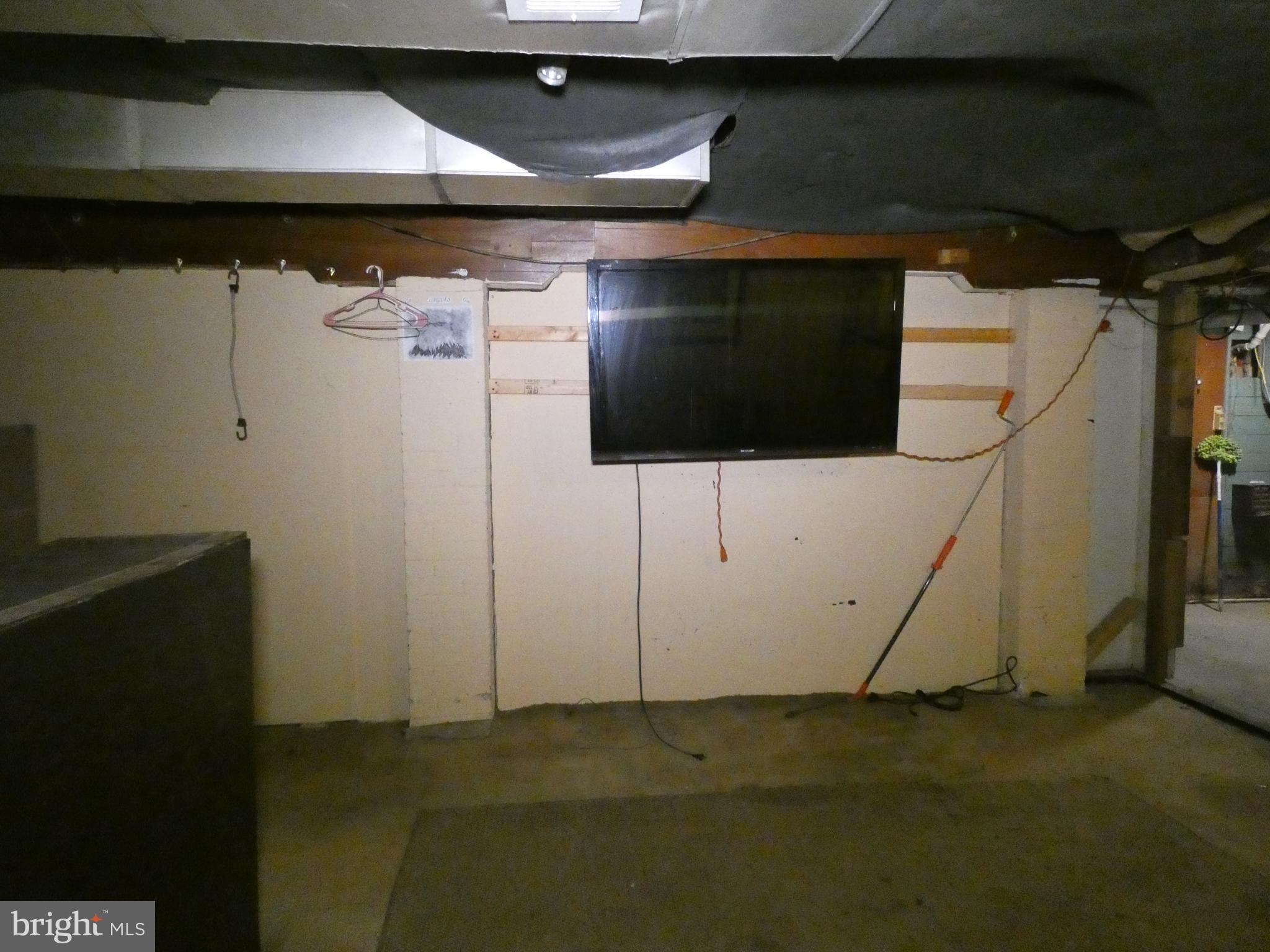 EAST OAK LANE - Residential