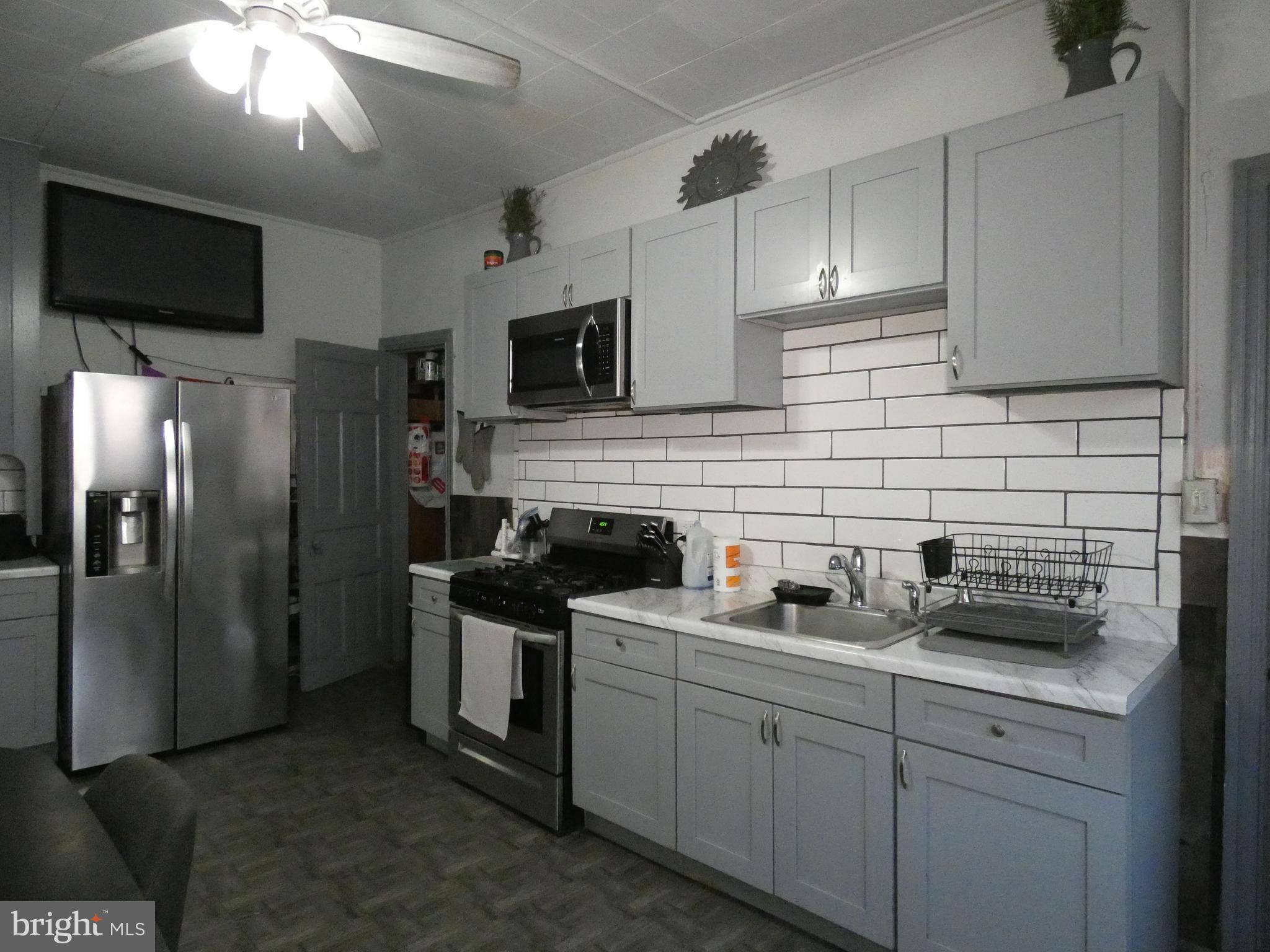 EAST OAK LANE - Residential