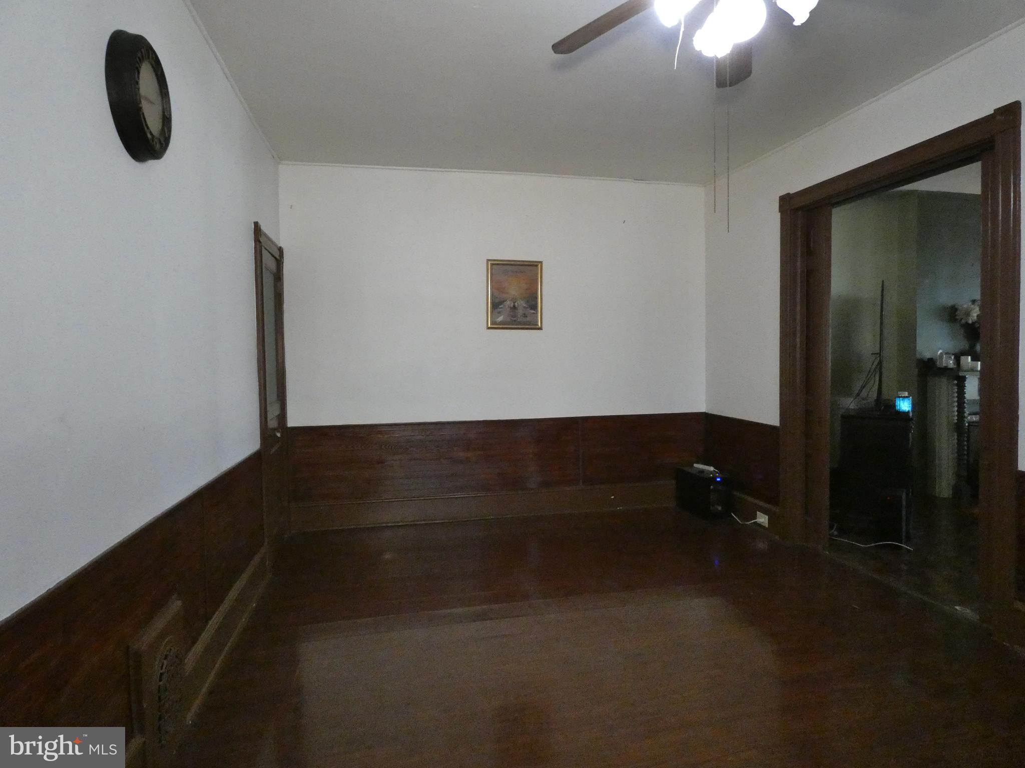 EAST OAK LANE - Residential