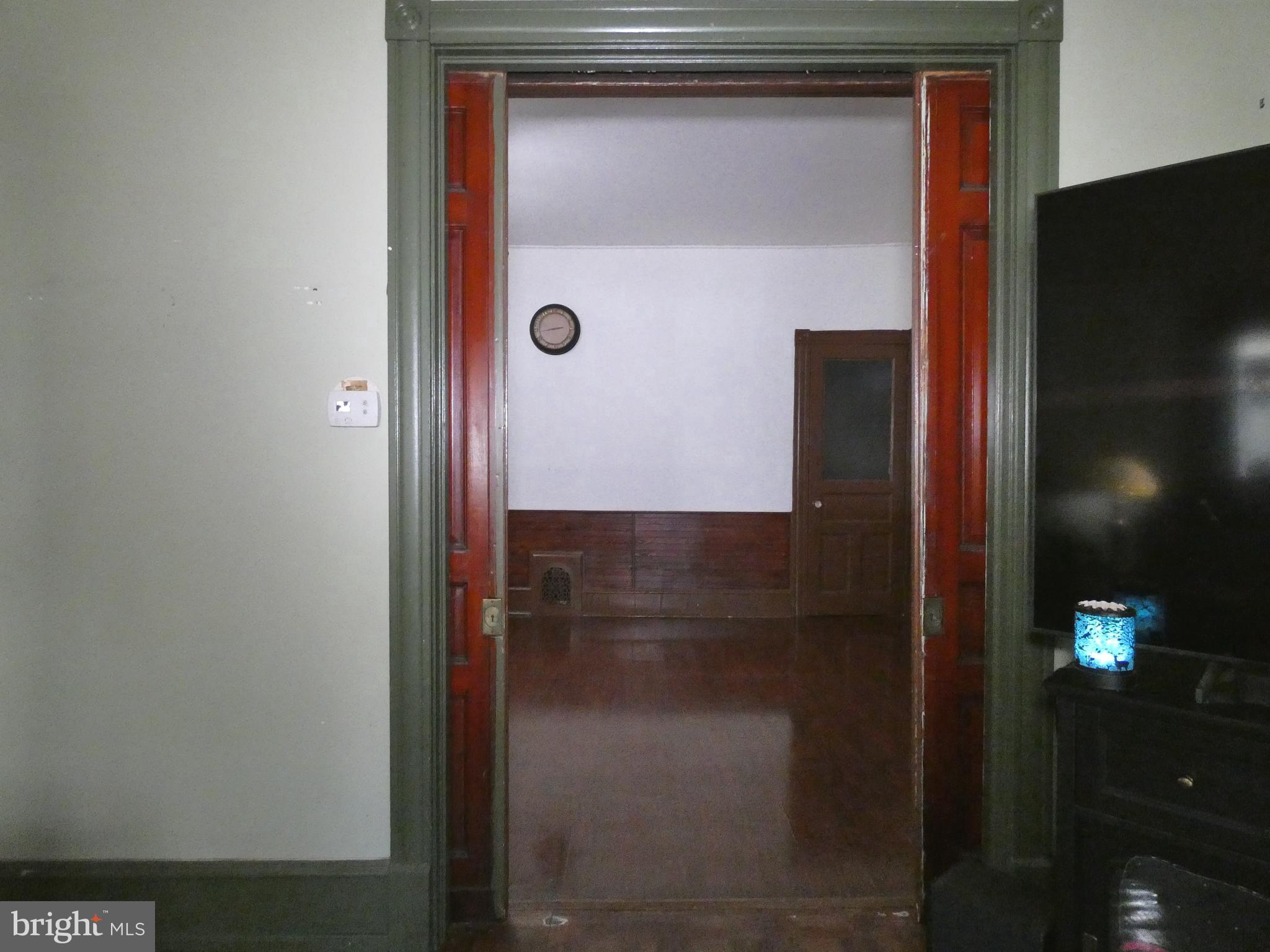 EAST OAK LANE - Residential