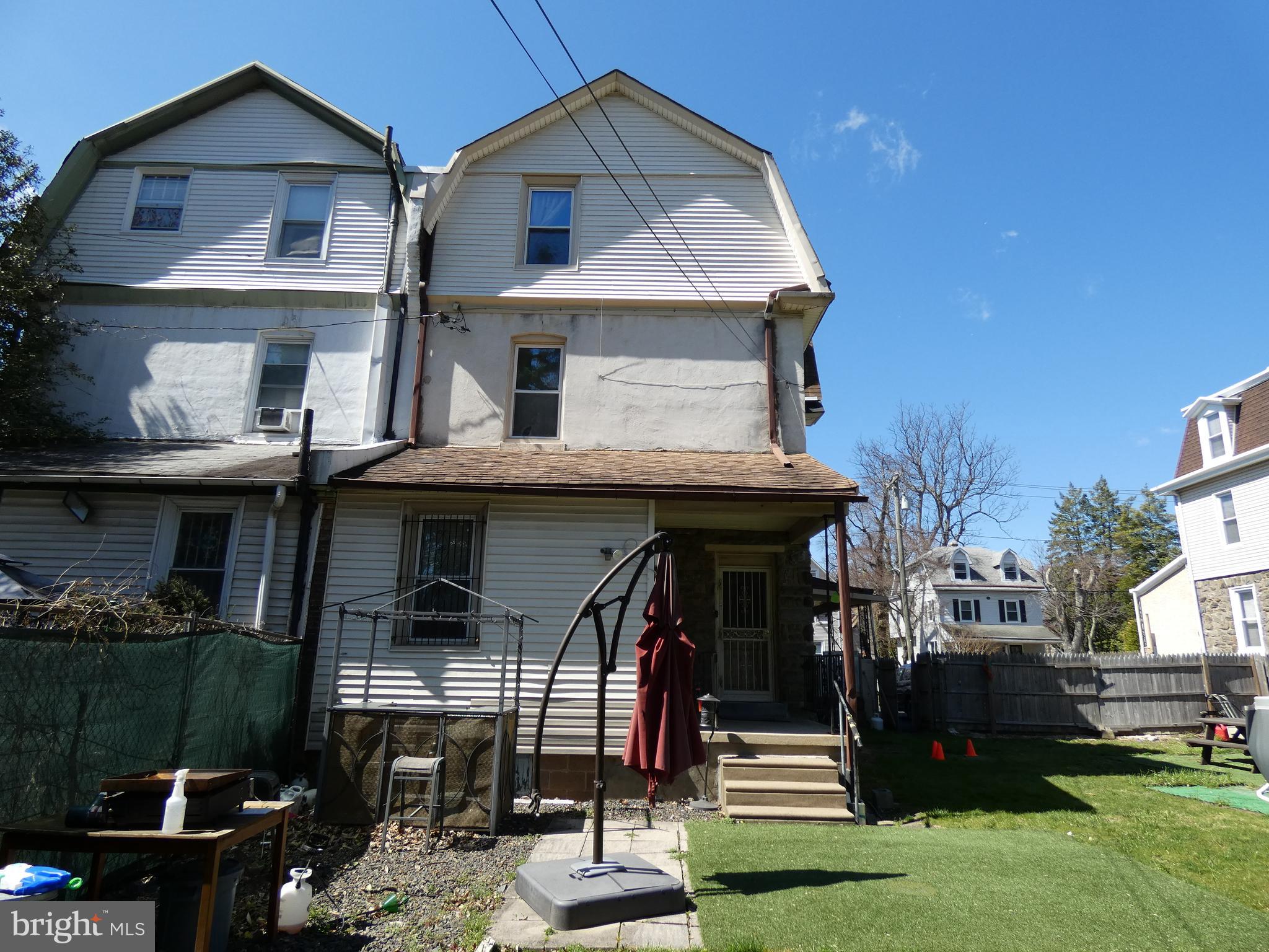 EAST OAK LANE - Residential