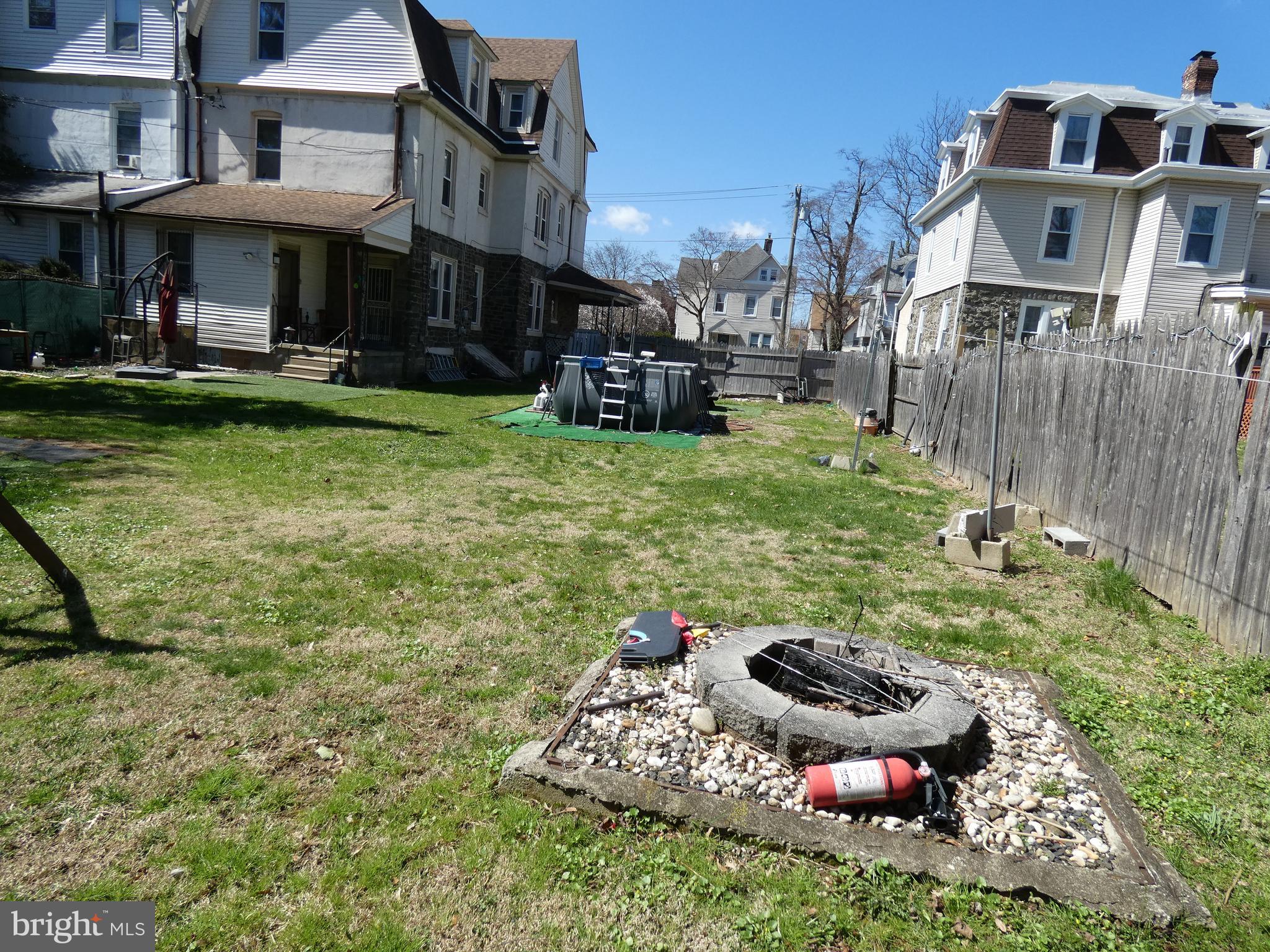 EAST OAK LANE - Residential