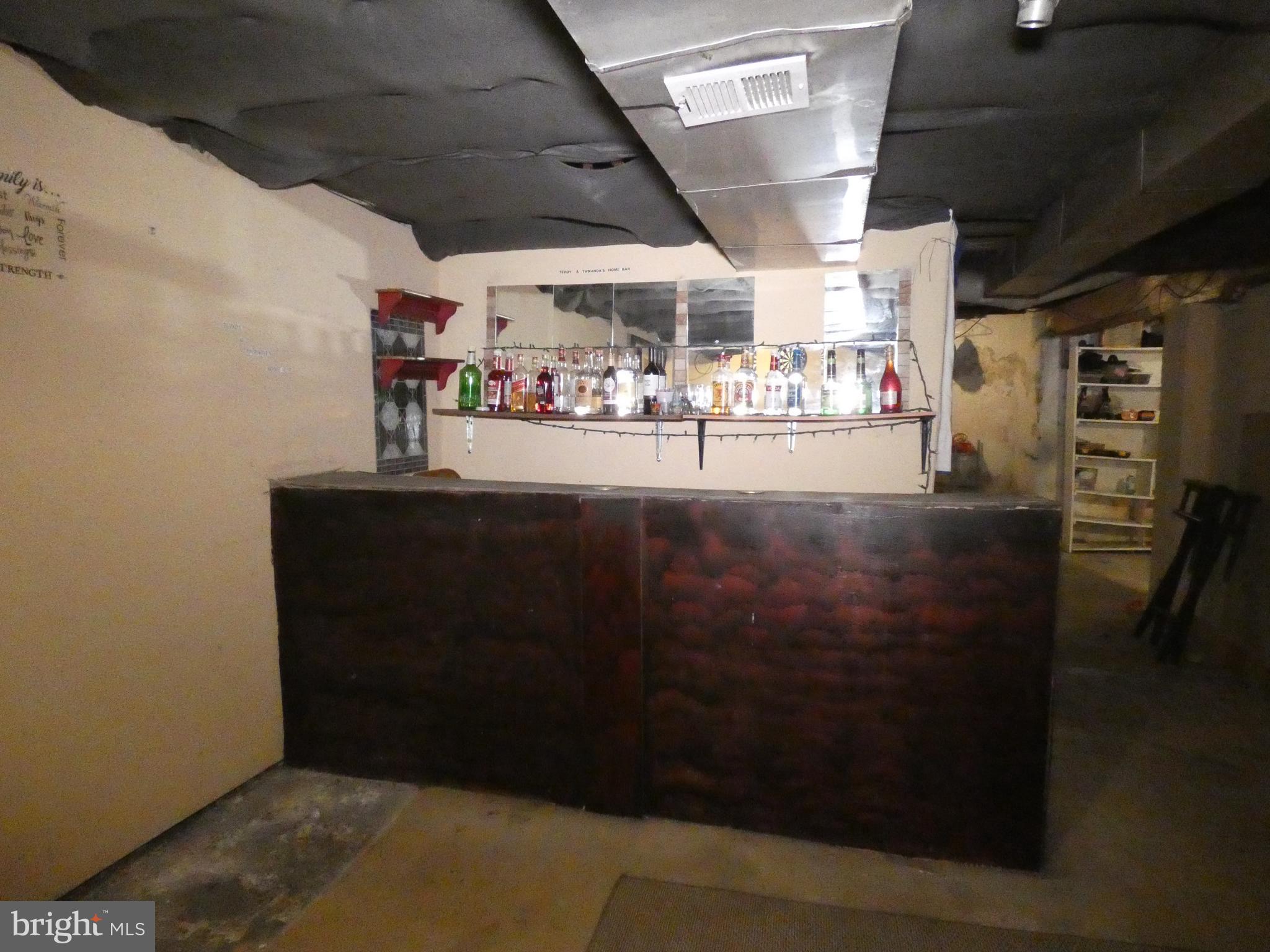 EAST OAK LANE - Residential