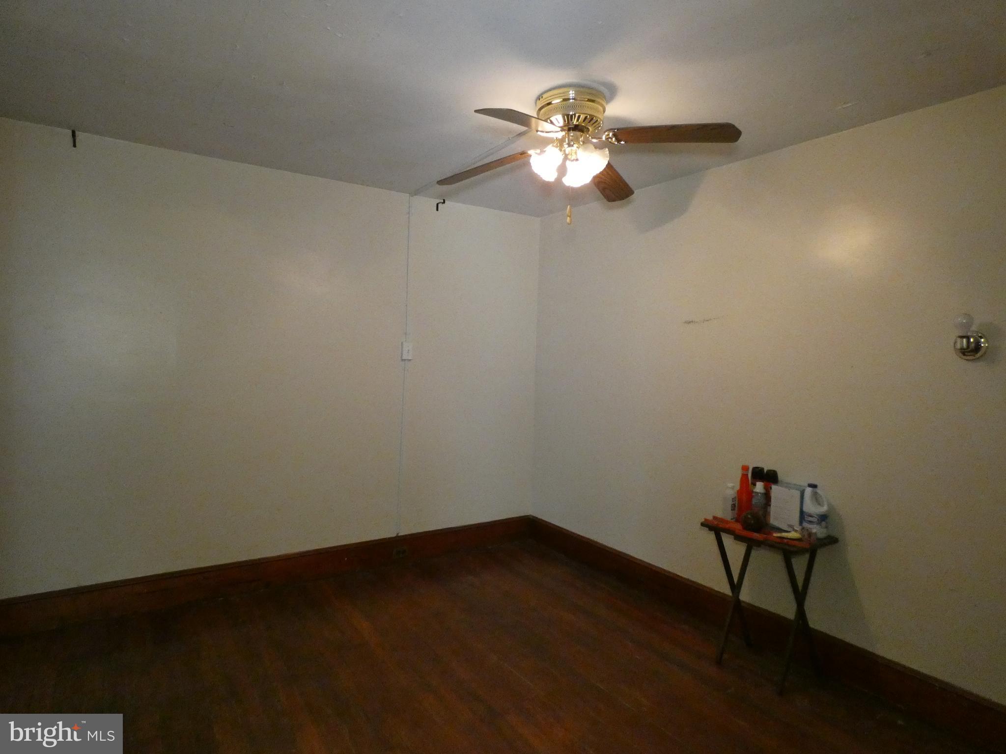 EAST OAK LANE - Residential