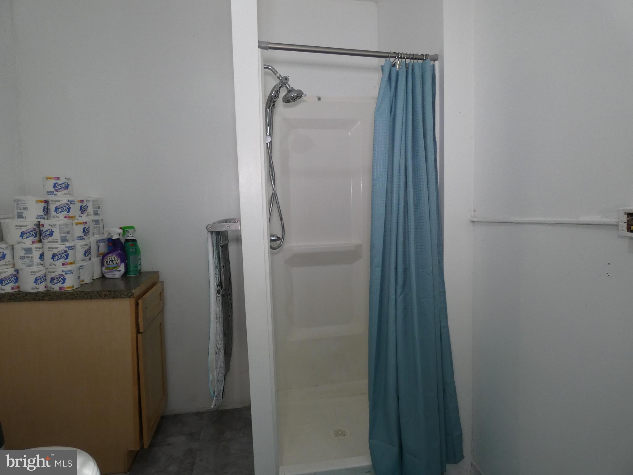 EAST OAK LANE - Residential