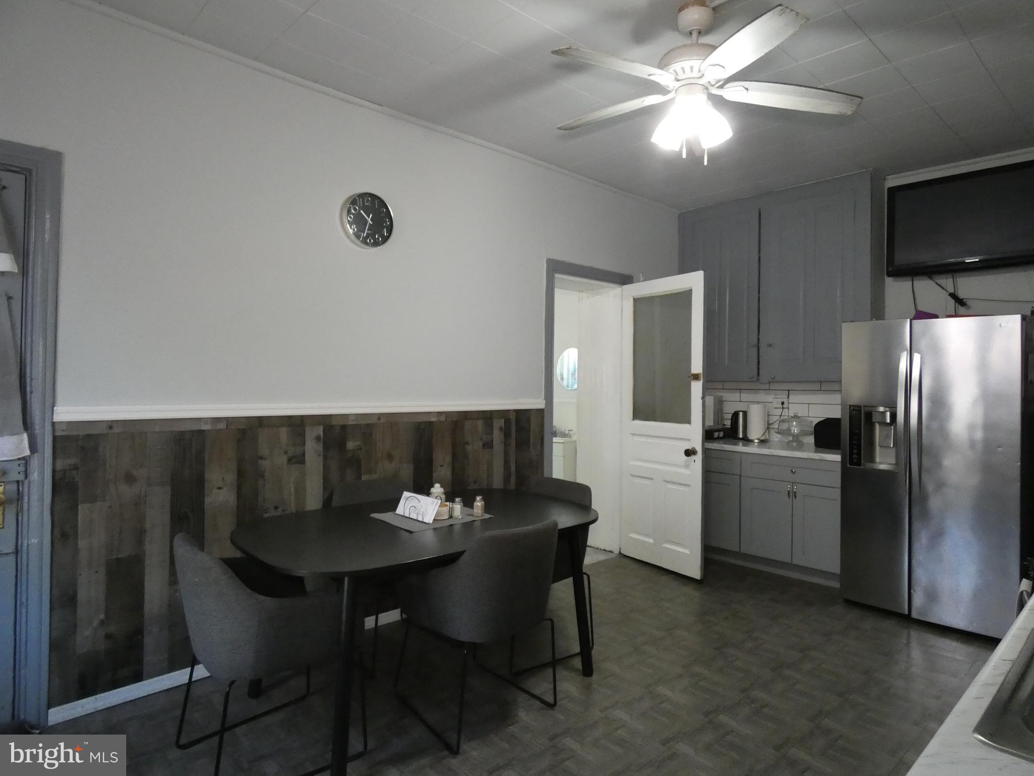 EAST OAK LANE - Residential