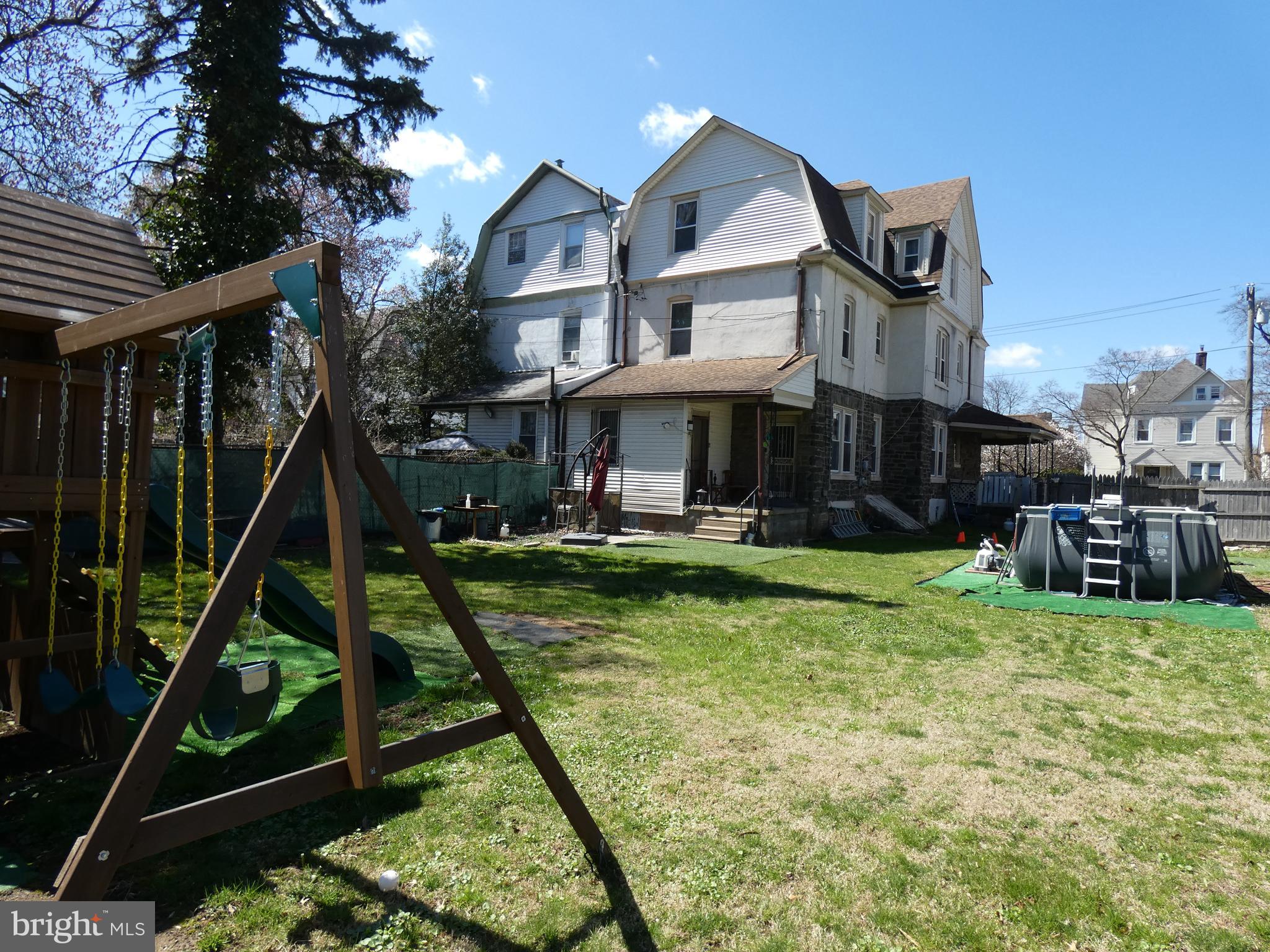 EAST OAK LANE - Residential