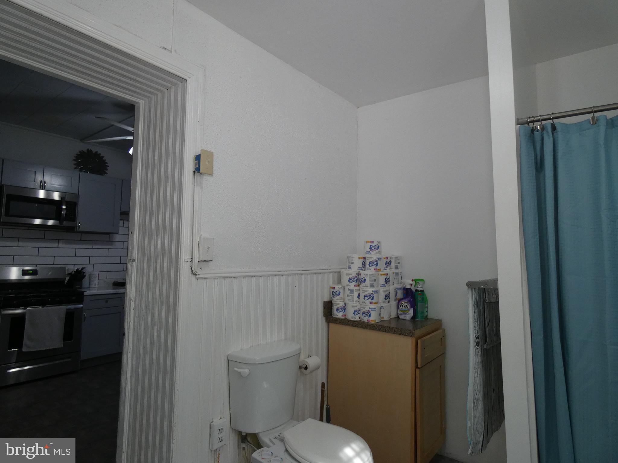 EAST OAK LANE - Residential