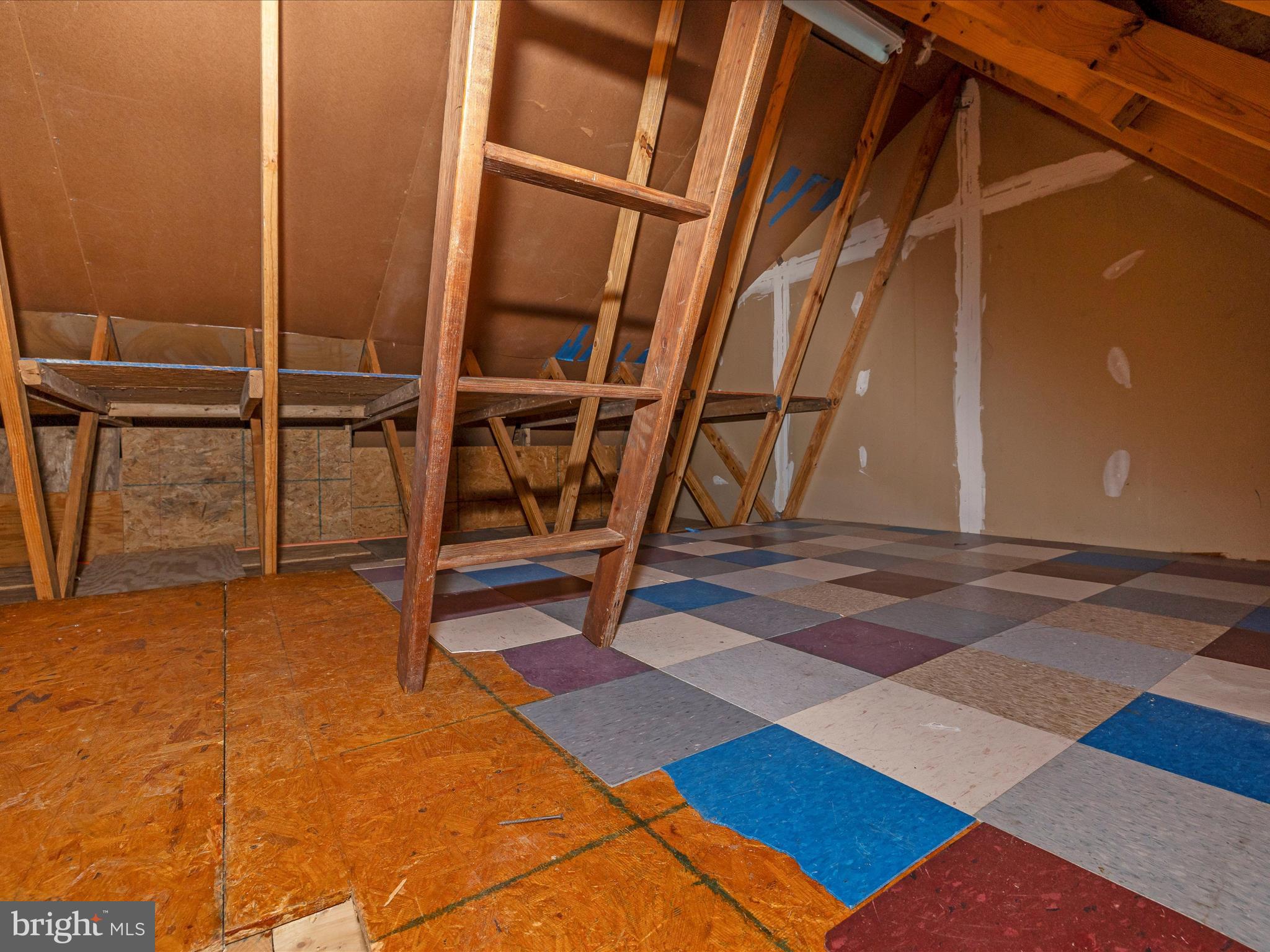 CHARLESGATE - Residential Lease