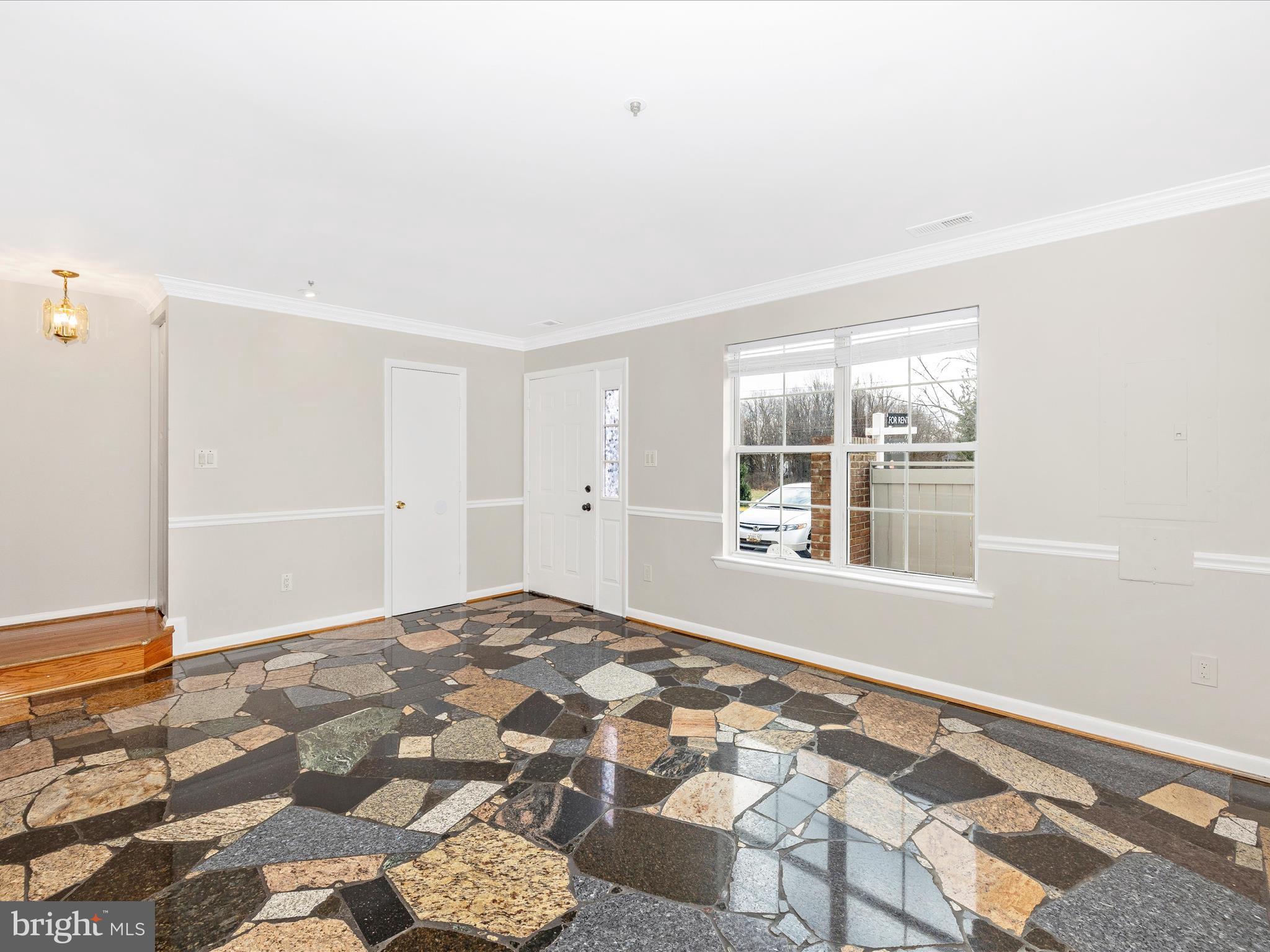 CHARLESGATE - Residential Lease