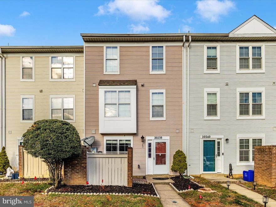 Beautiful three-level townhome featuring a spacious layout, modern amenities, and extra storage in the attic. The second level boasts a large master bedroom with a walk-in closet and en-suite bathroom, while the third level offers two additional bedrooms with a full bathroom.  

Enjoy fresh paint, hardwood, and tile floors throughout, complemented by stainless steel appliances, a wine fridge, and stunning views.  

The community provides walking and biking trails, a community center, tot lots, and playgrounds. Conveniently located just minutes from Route 124, I-270, Metro, public transportation, shopping, and more.  

This home perfectly combines comfort, style, and accessibility!