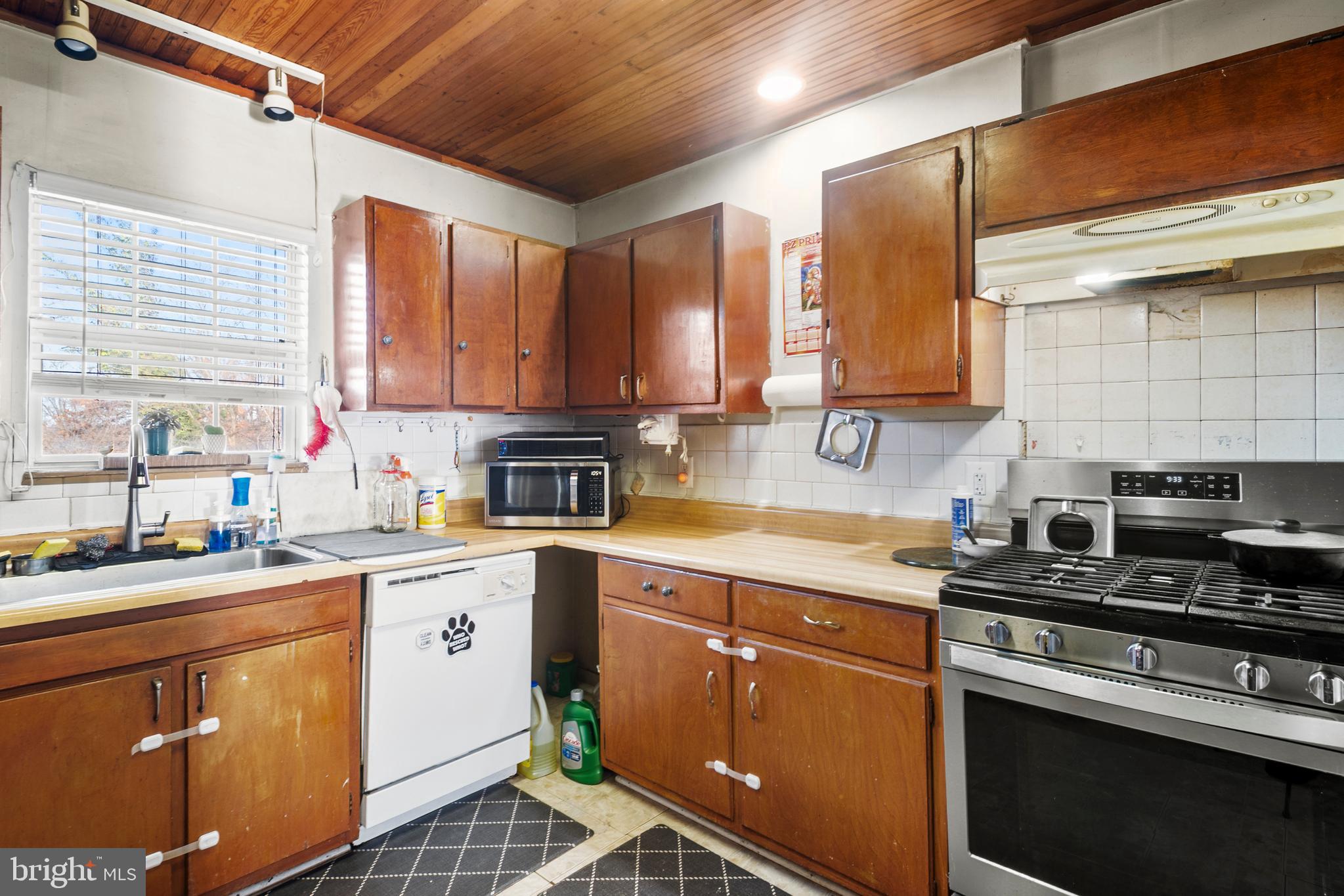 ROGERS HEIGHTS - Residential