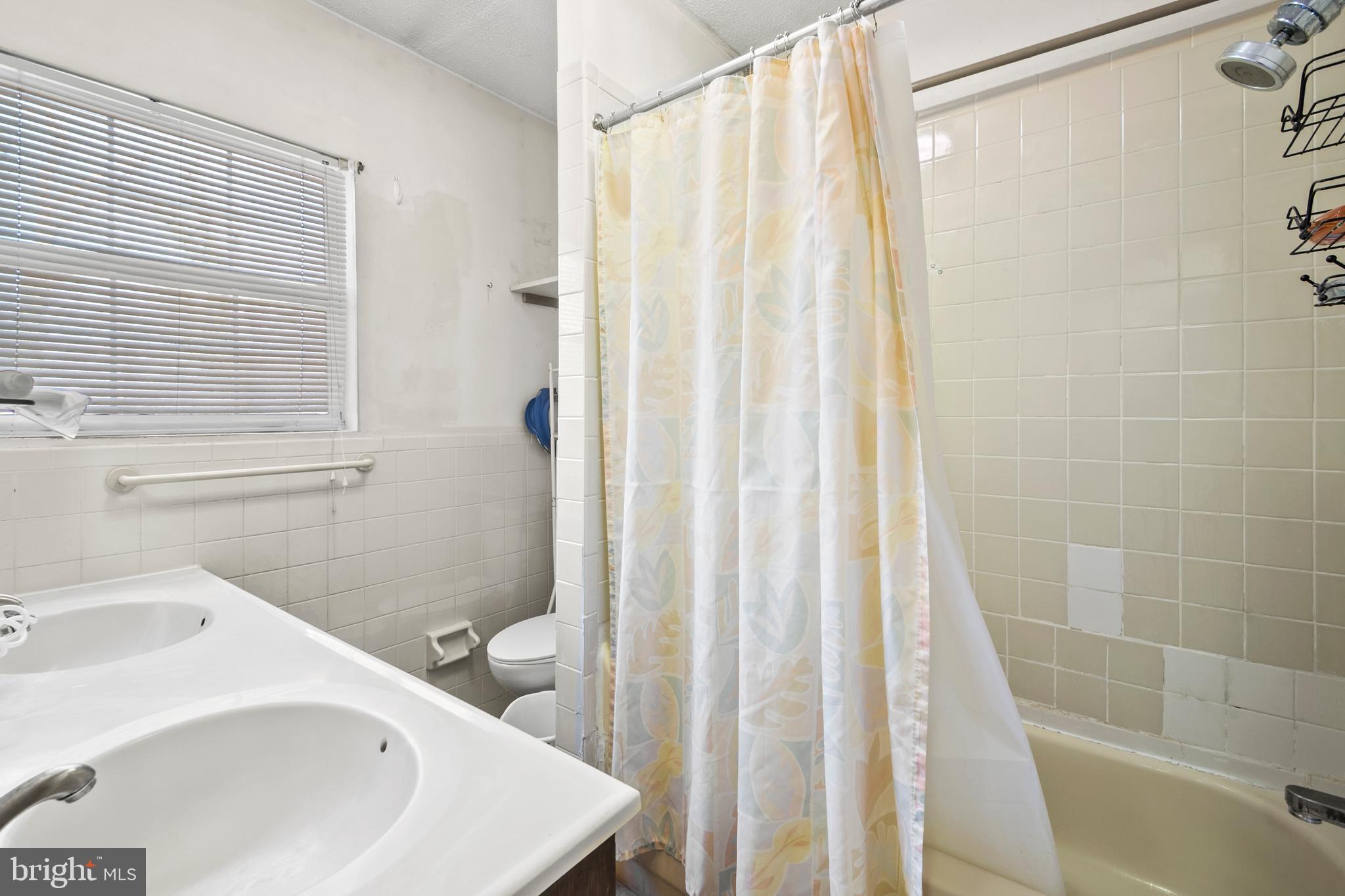 ROGERS HEIGHTS - Residential