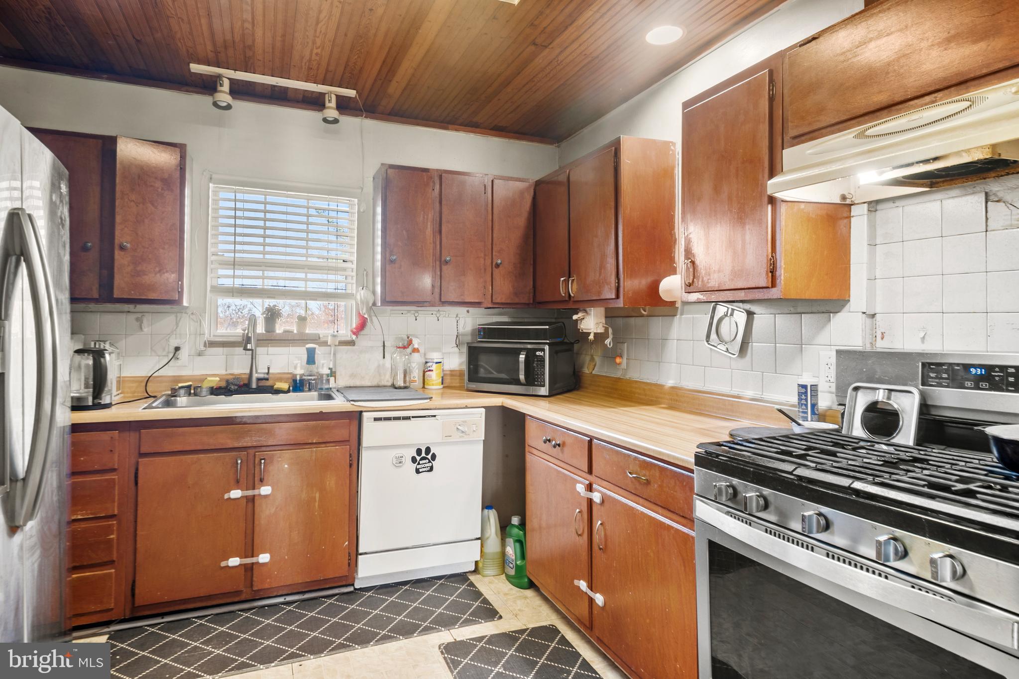 ROGERS HEIGHTS - Residential