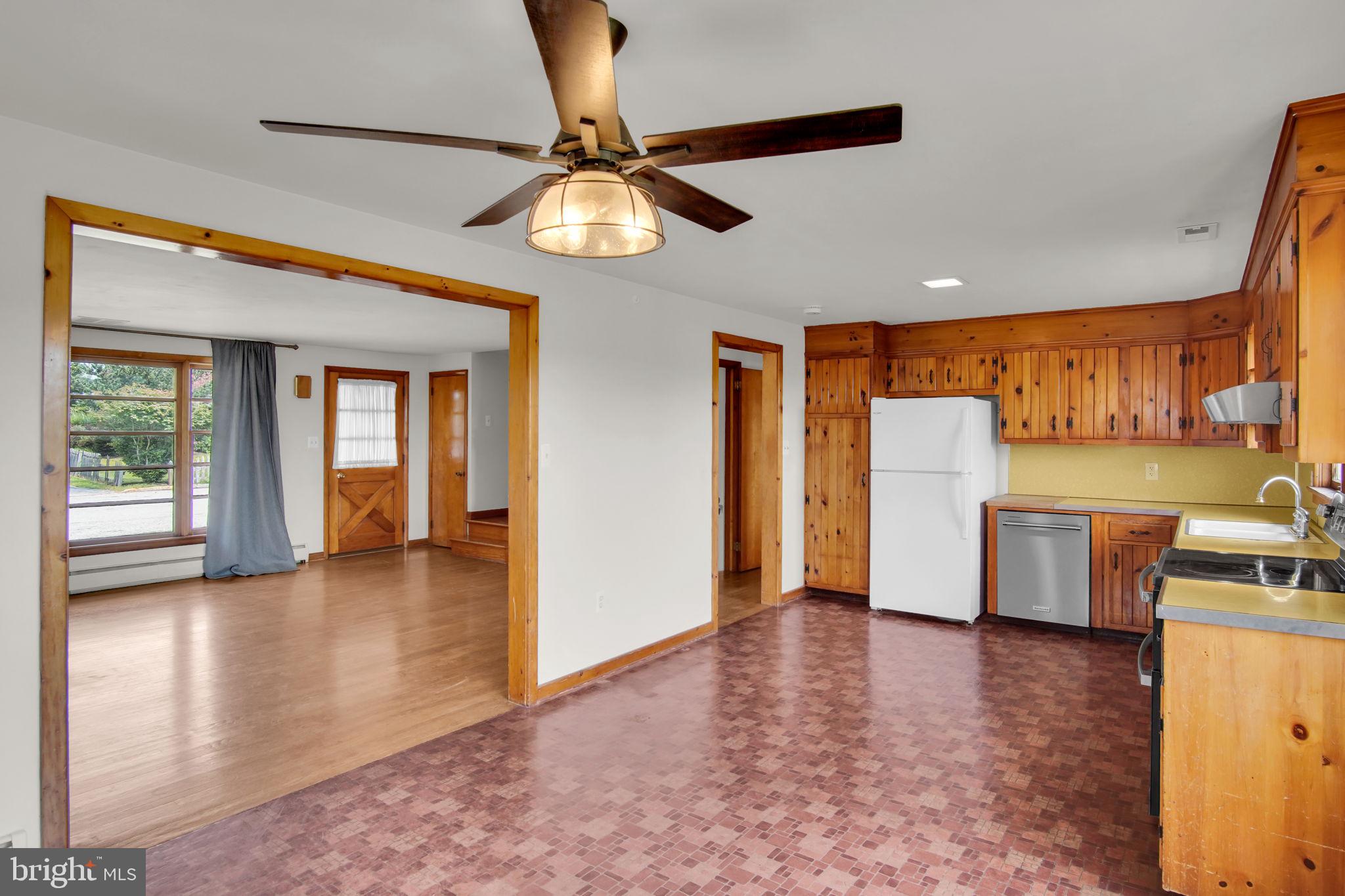 130 W HIGHLAND AVENUE