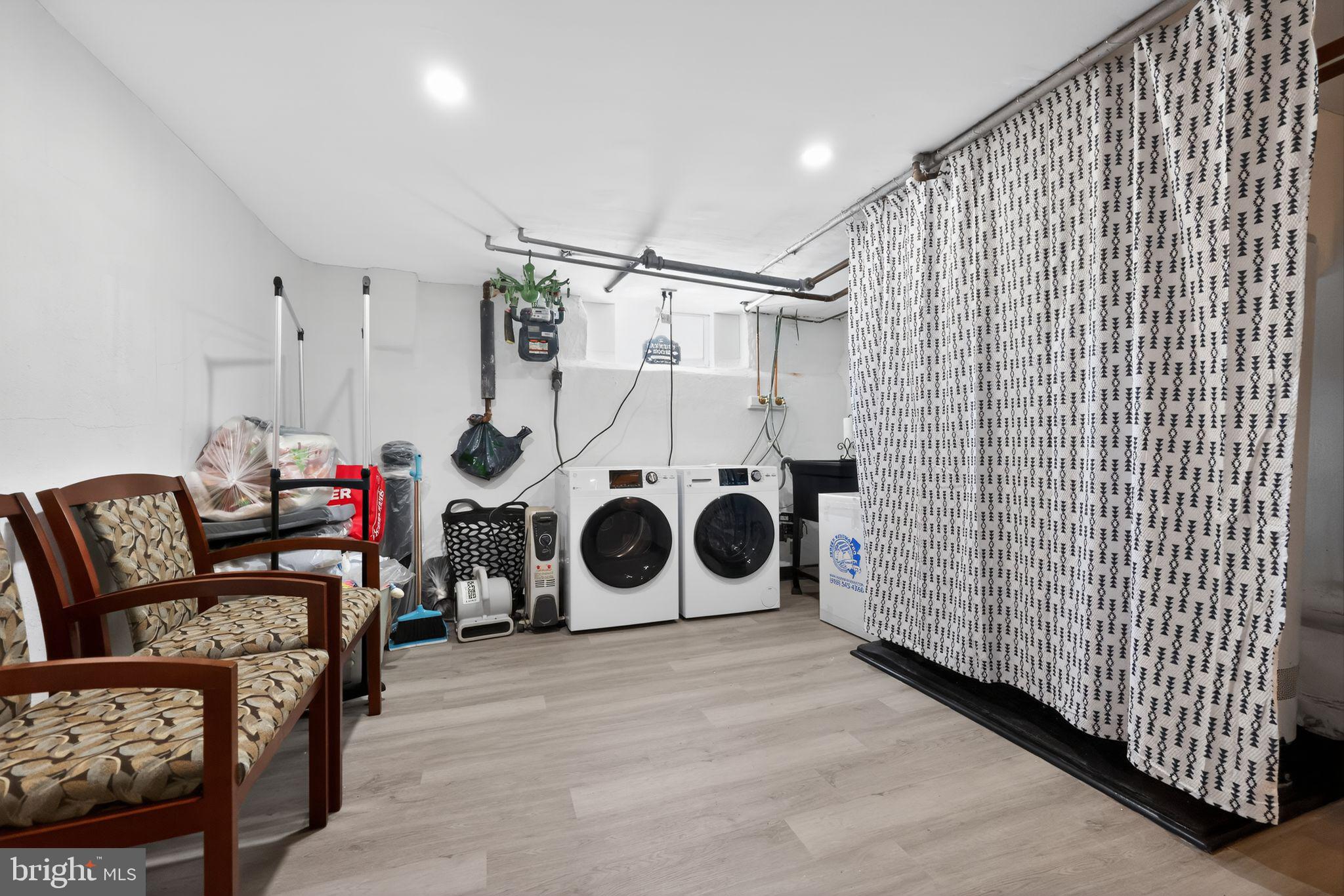 PHILADELPHIA - Residential