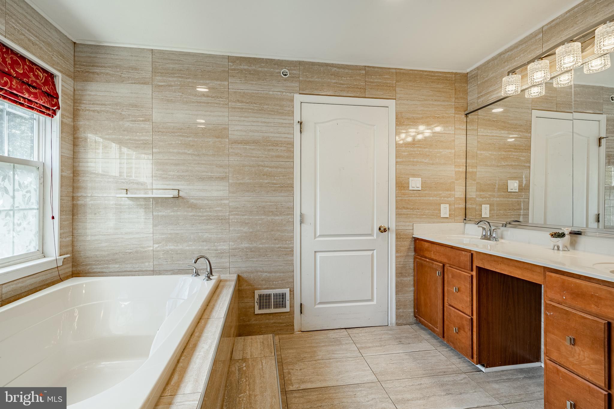 WHITELAND WOODS - Residential