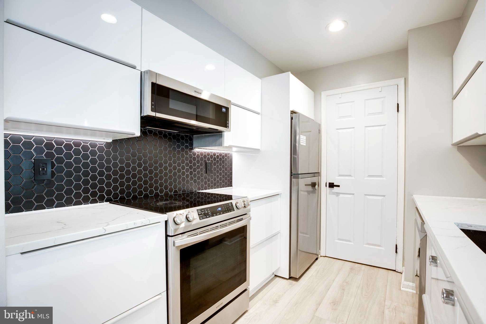 7707 LAFAYETTE FOREST DRIVE 21