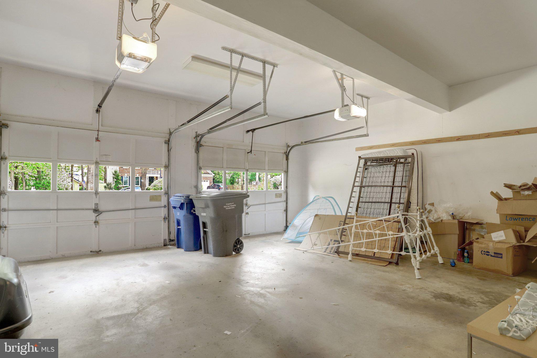 COLLINGWOOD MANOR - Residential