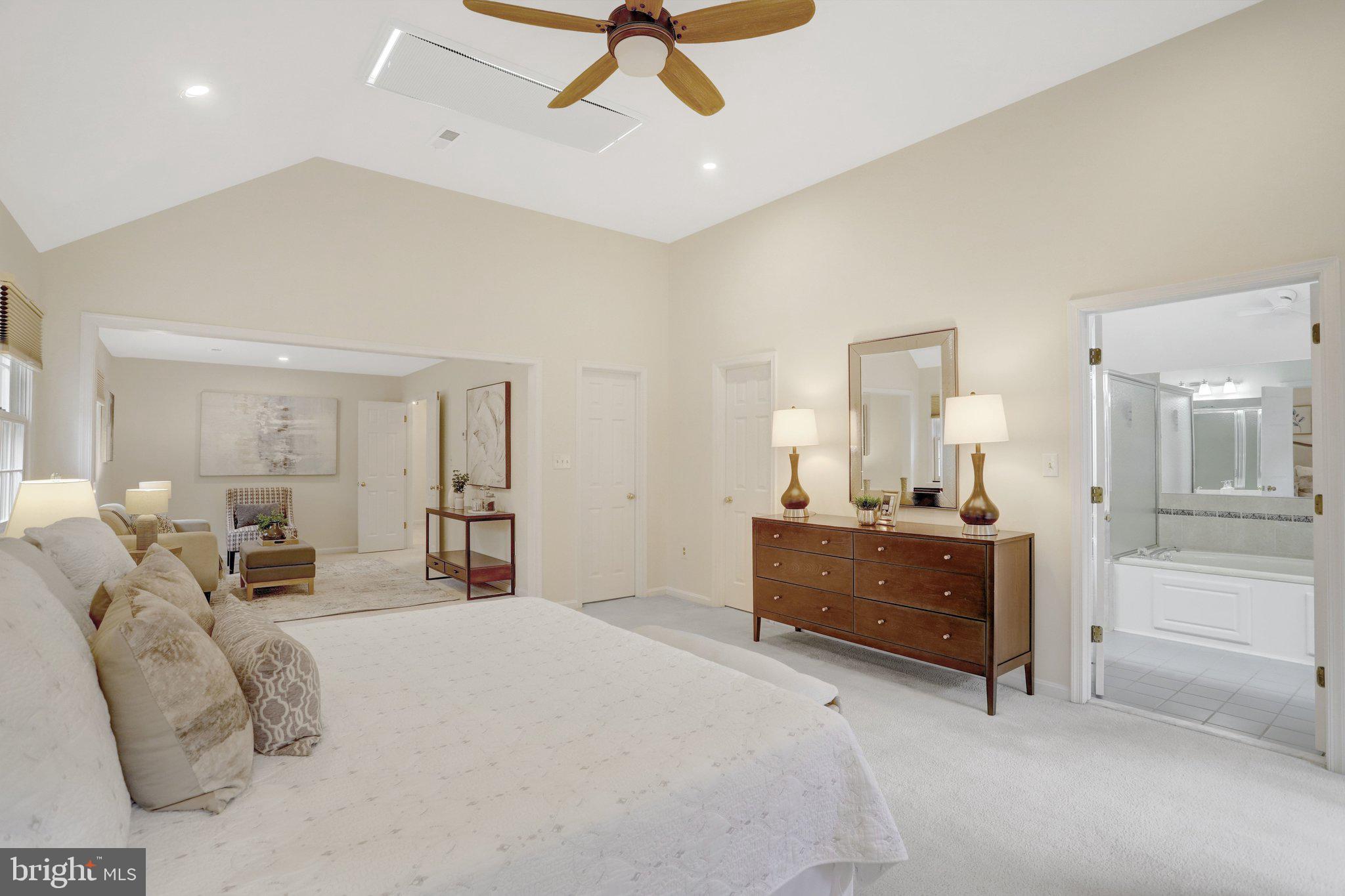 COLLINGWOOD MANOR - Residential