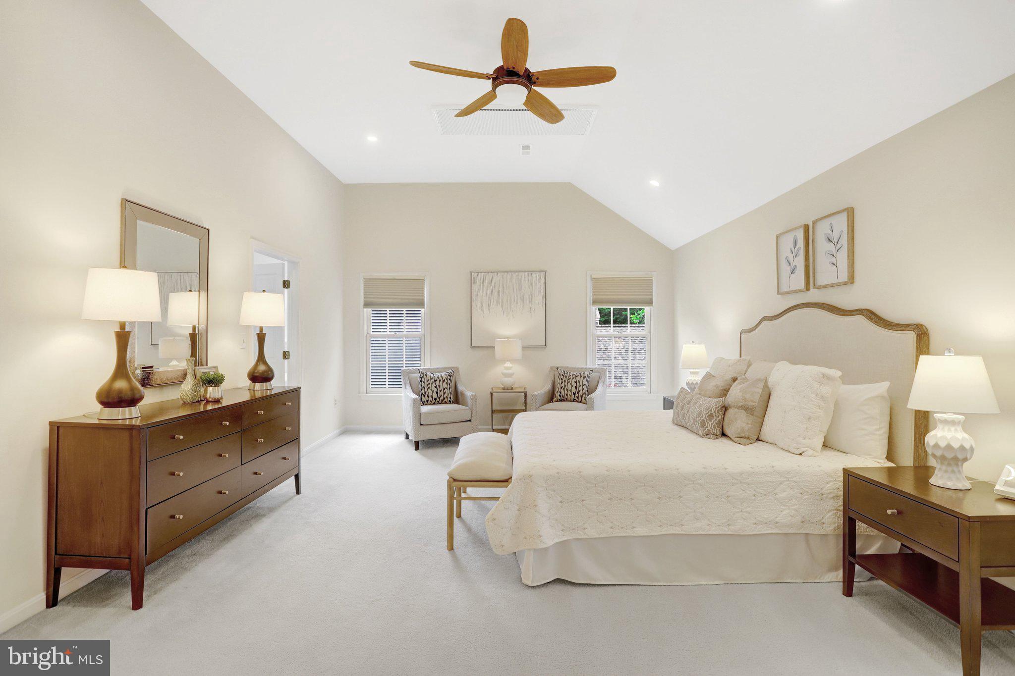 COLLINGWOOD MANOR - Residential