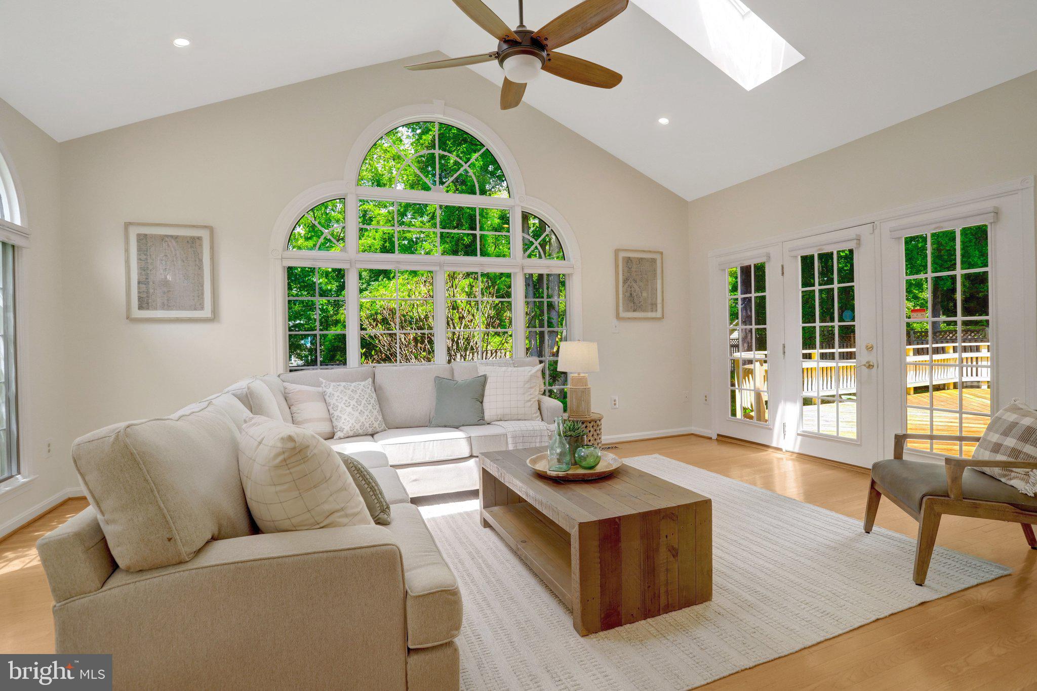 COLLINGWOOD MANOR - Residential