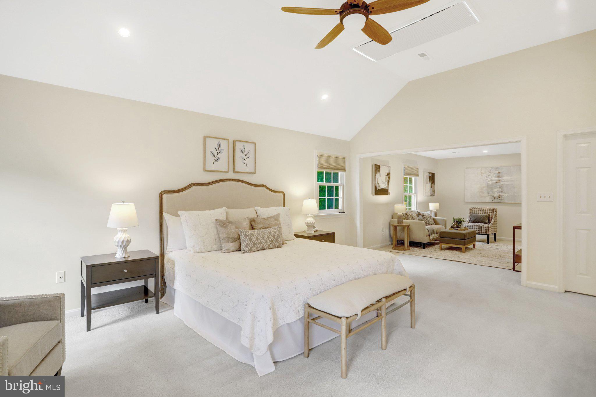 COLLINGWOOD MANOR - Residential