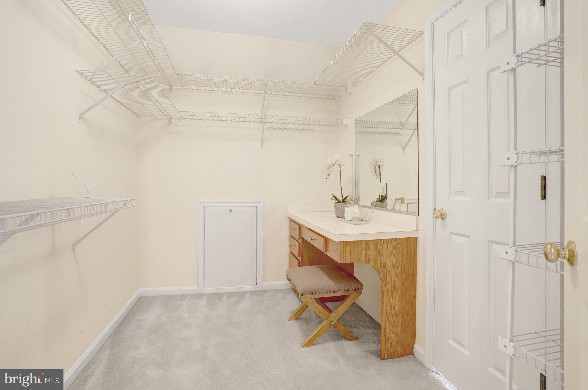 COLLINGWOOD MANOR - Residential
