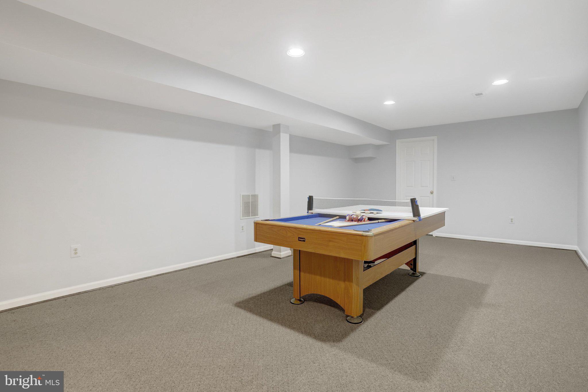 COLLINGWOOD MANOR - Residential