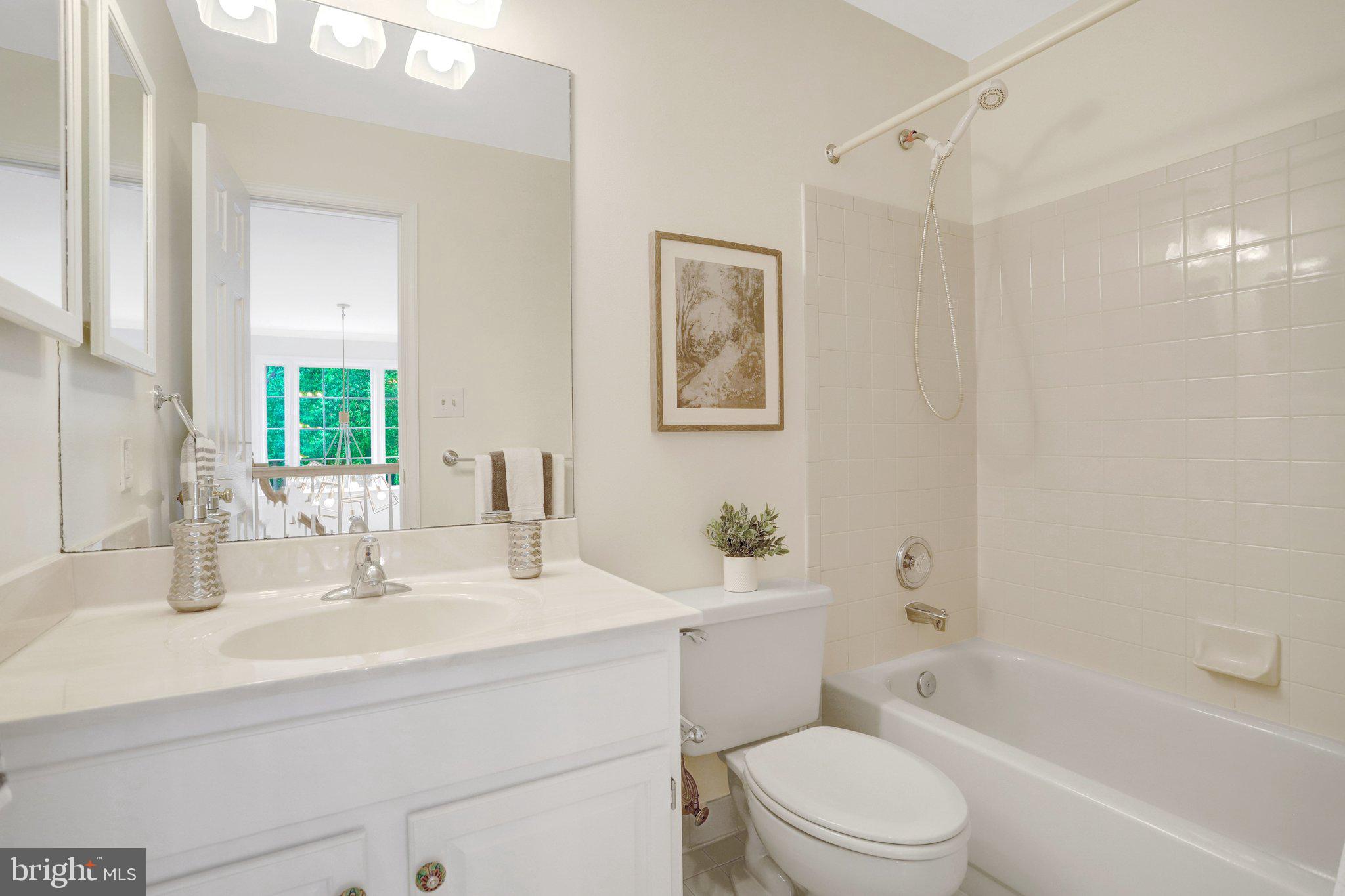 COLLINGWOOD MANOR - Residential