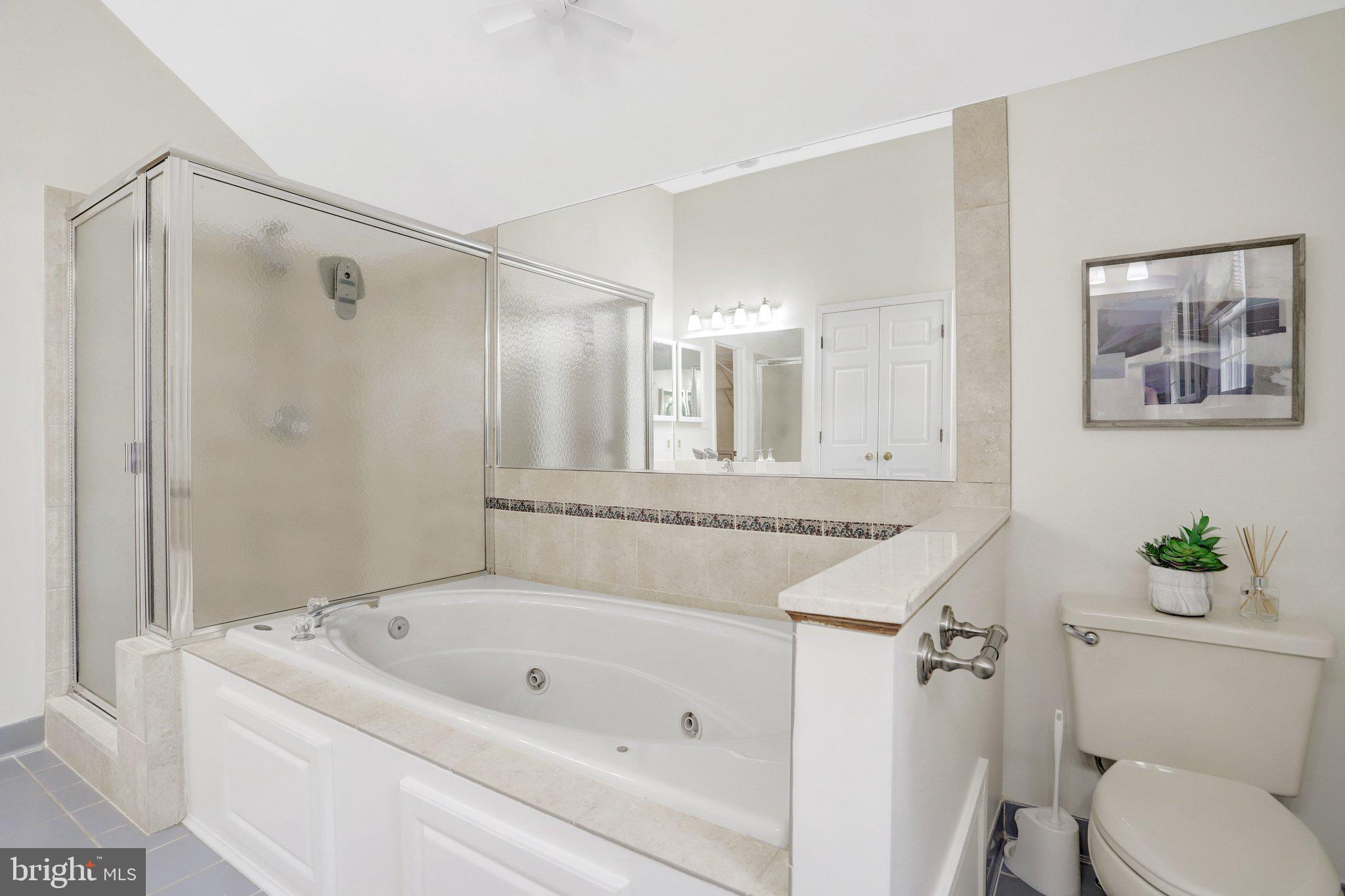 COLLINGWOOD MANOR - Residential