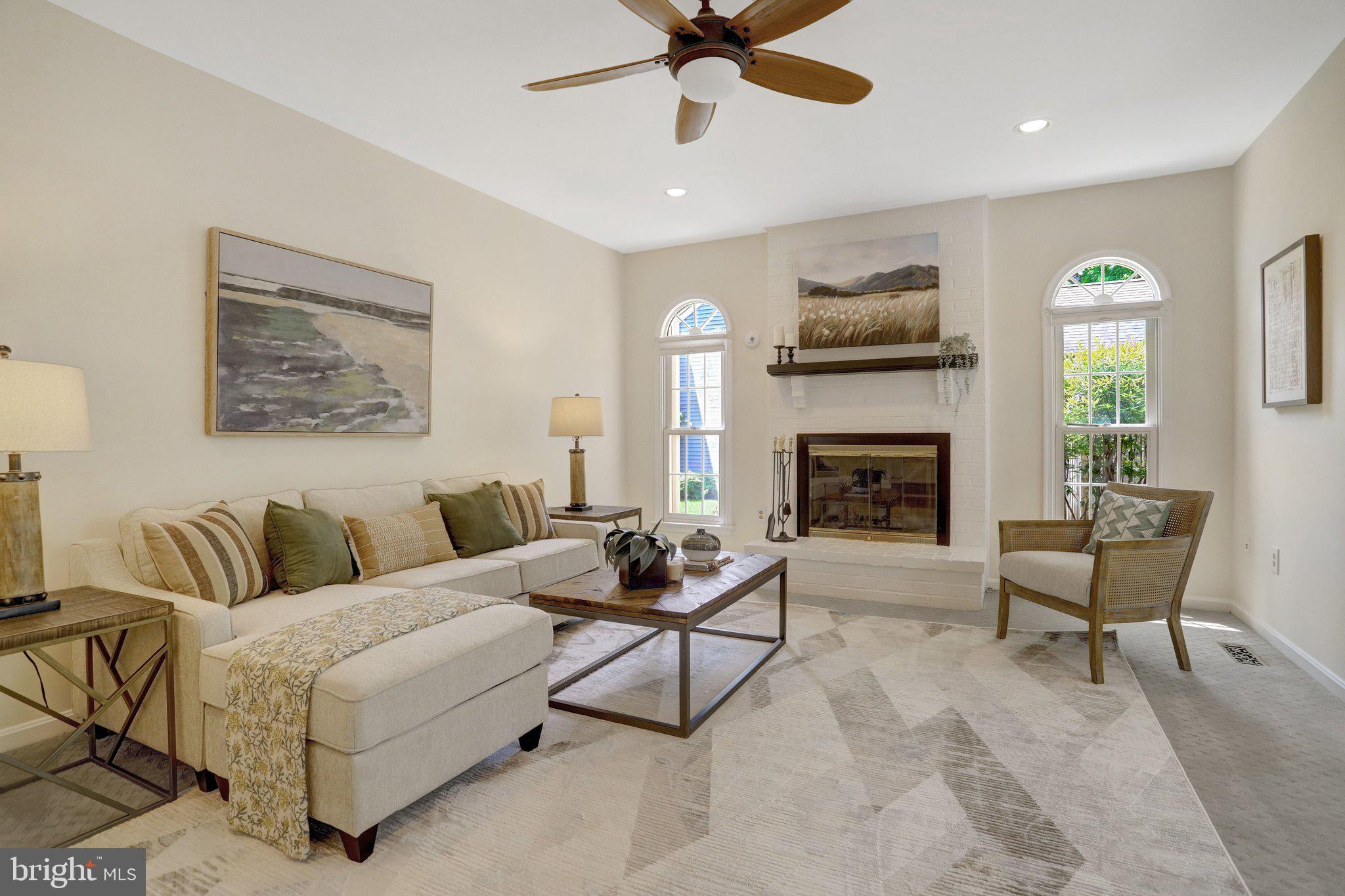 COLLINGWOOD MANOR - Residential